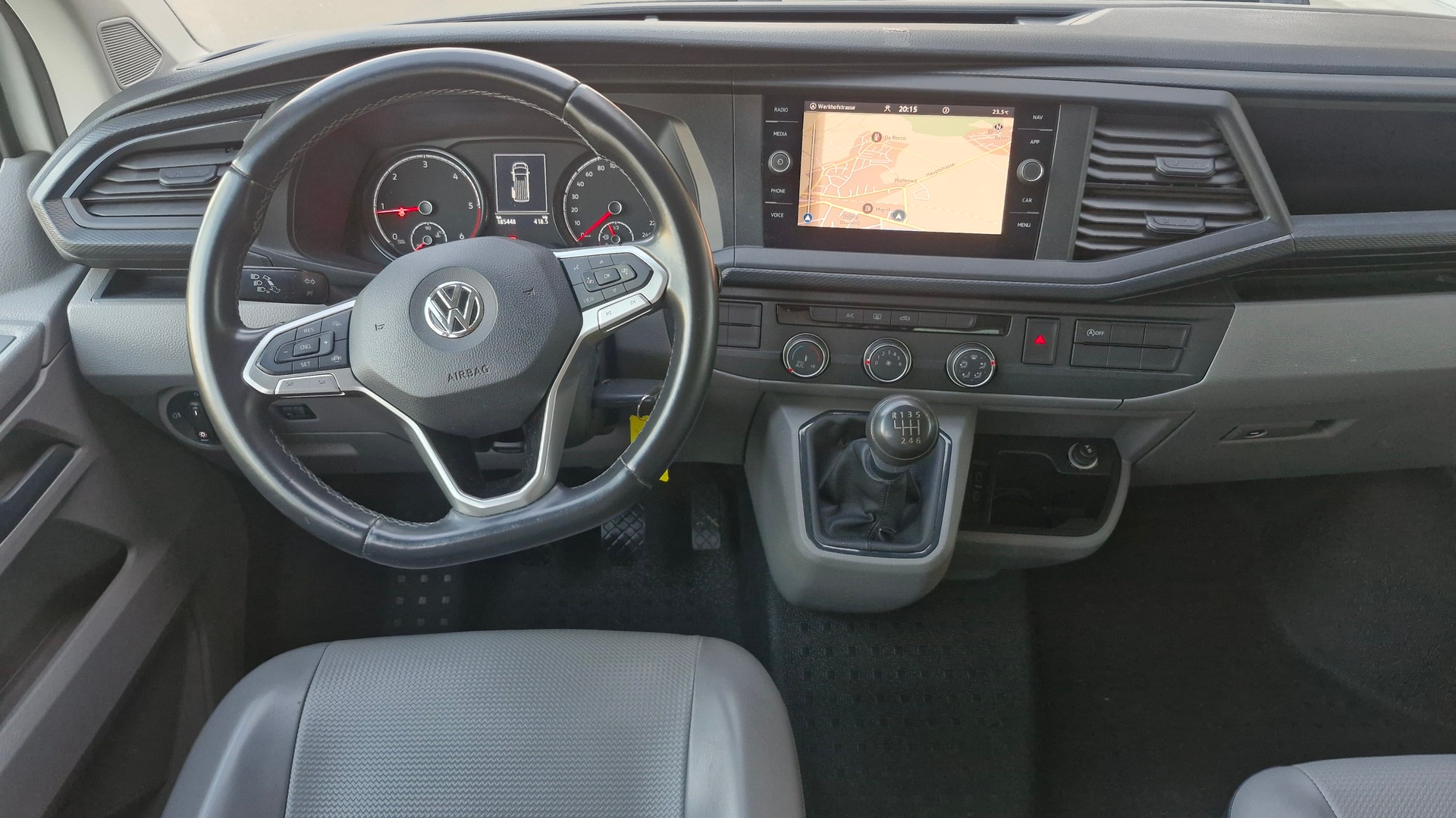 VW T6.1 Kombi 3000 2.0 TDI 150-image-10