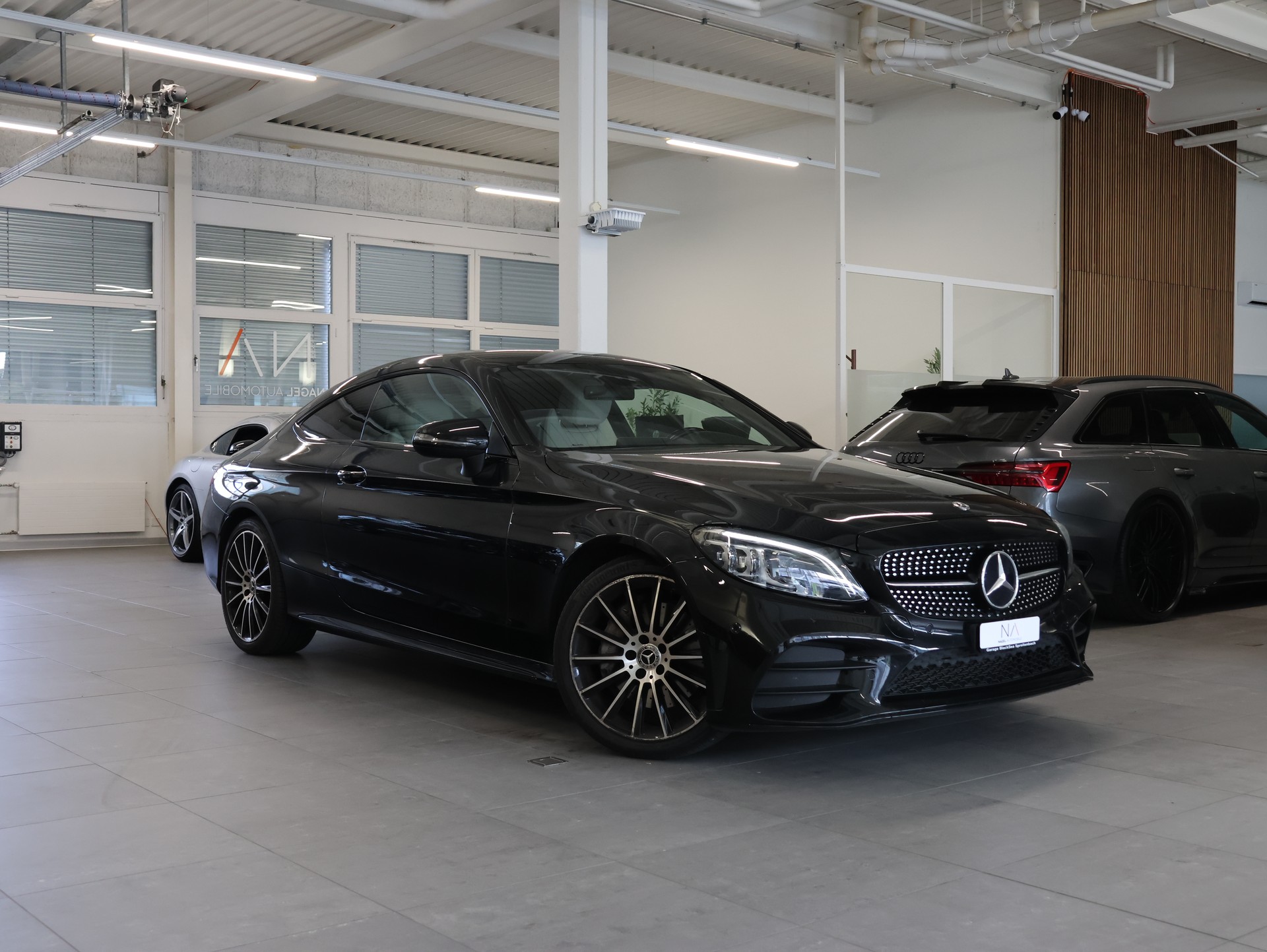 MERCEDES-BENZ Mercedes-Benz C300d *Burmester* *Sitzheizung* *Rückfahrkamera*
