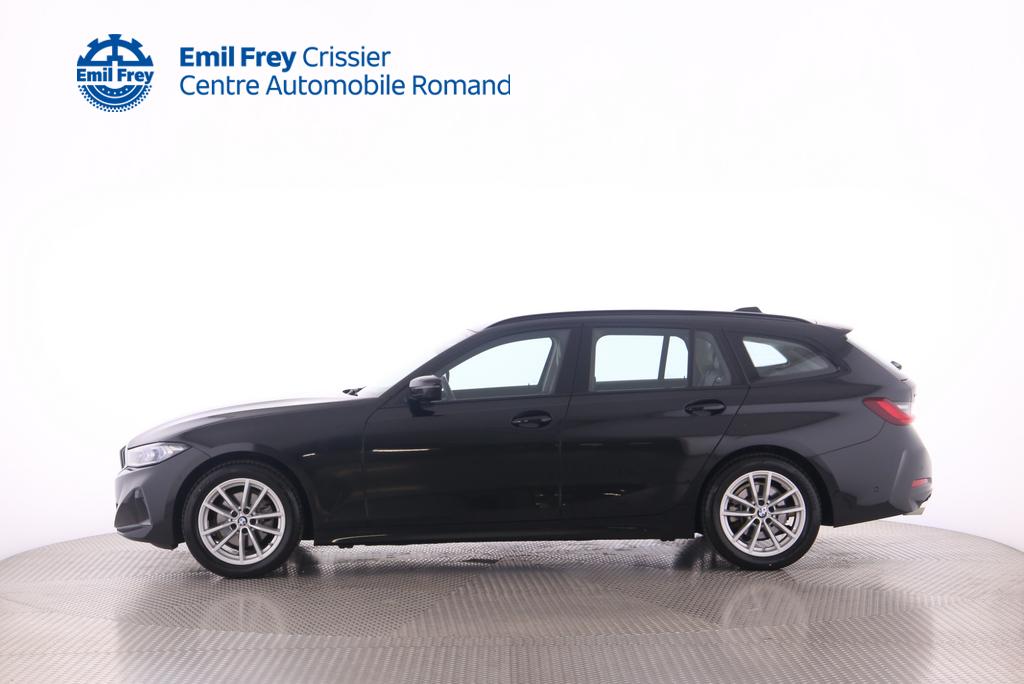 BMW 320d xDrive Touring-showroom-element-3