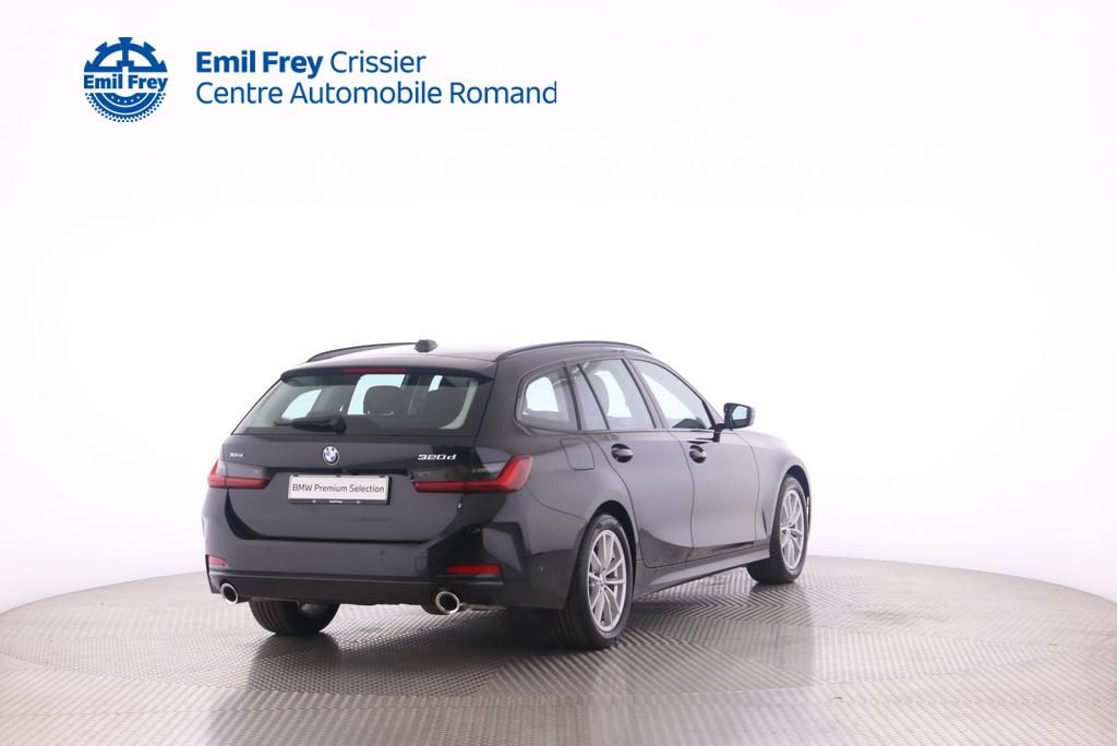 BMW 320d xDrive Touring-showroom-element-1