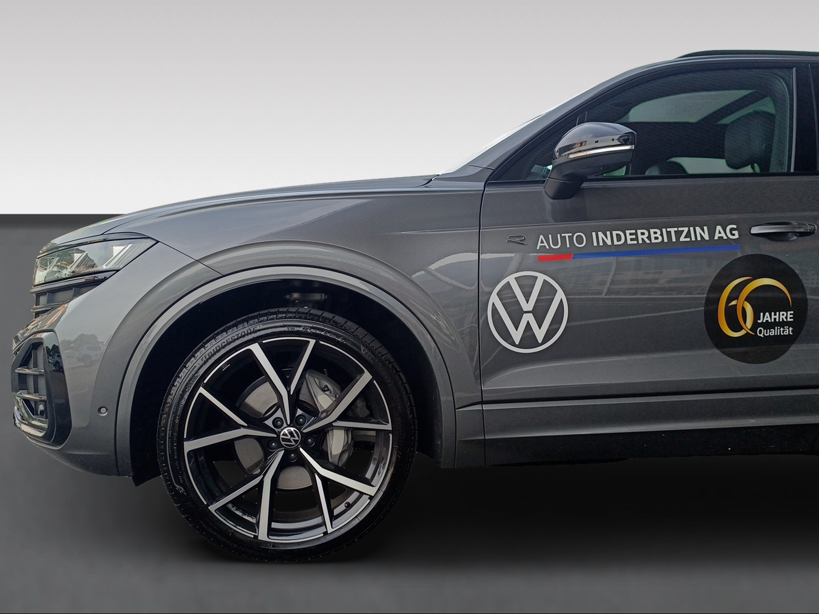 VW Touareg 3.0 TDI R-Line Final Edition Tiptronic-image-11