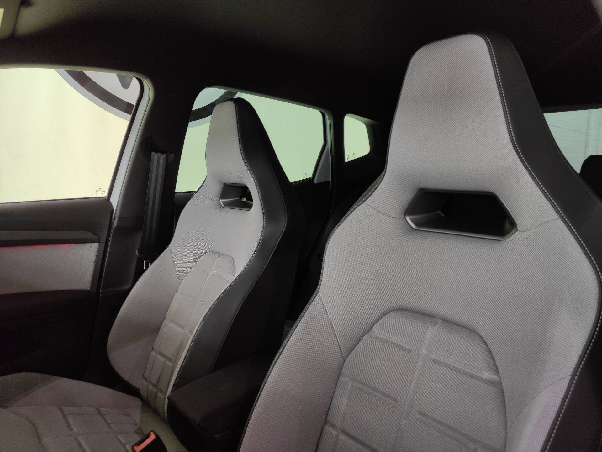 SEAT Arona 1.5 TSI FR DSG-image-5