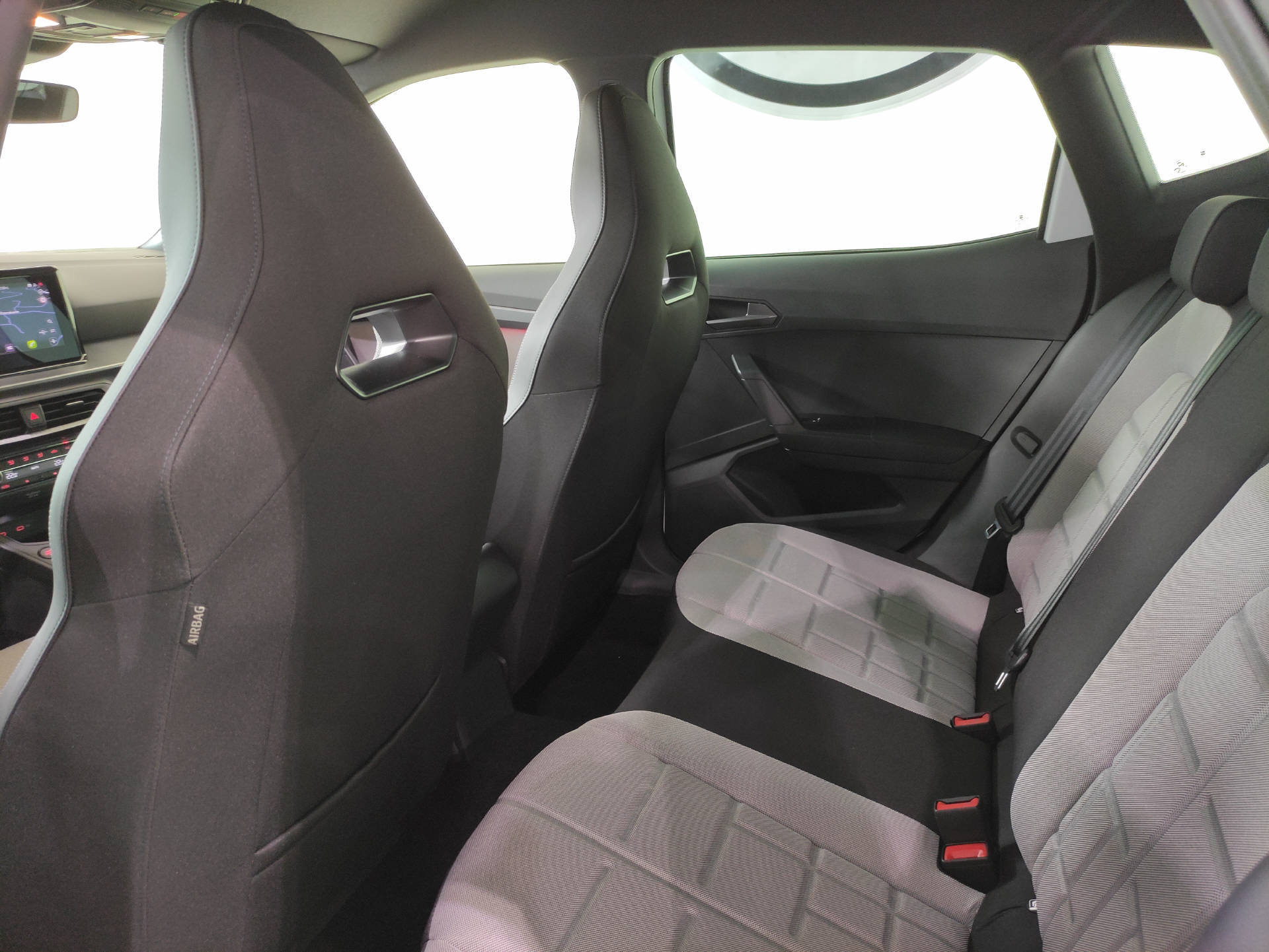 SEAT Arona 1.5 TSI FR DSG-image-12