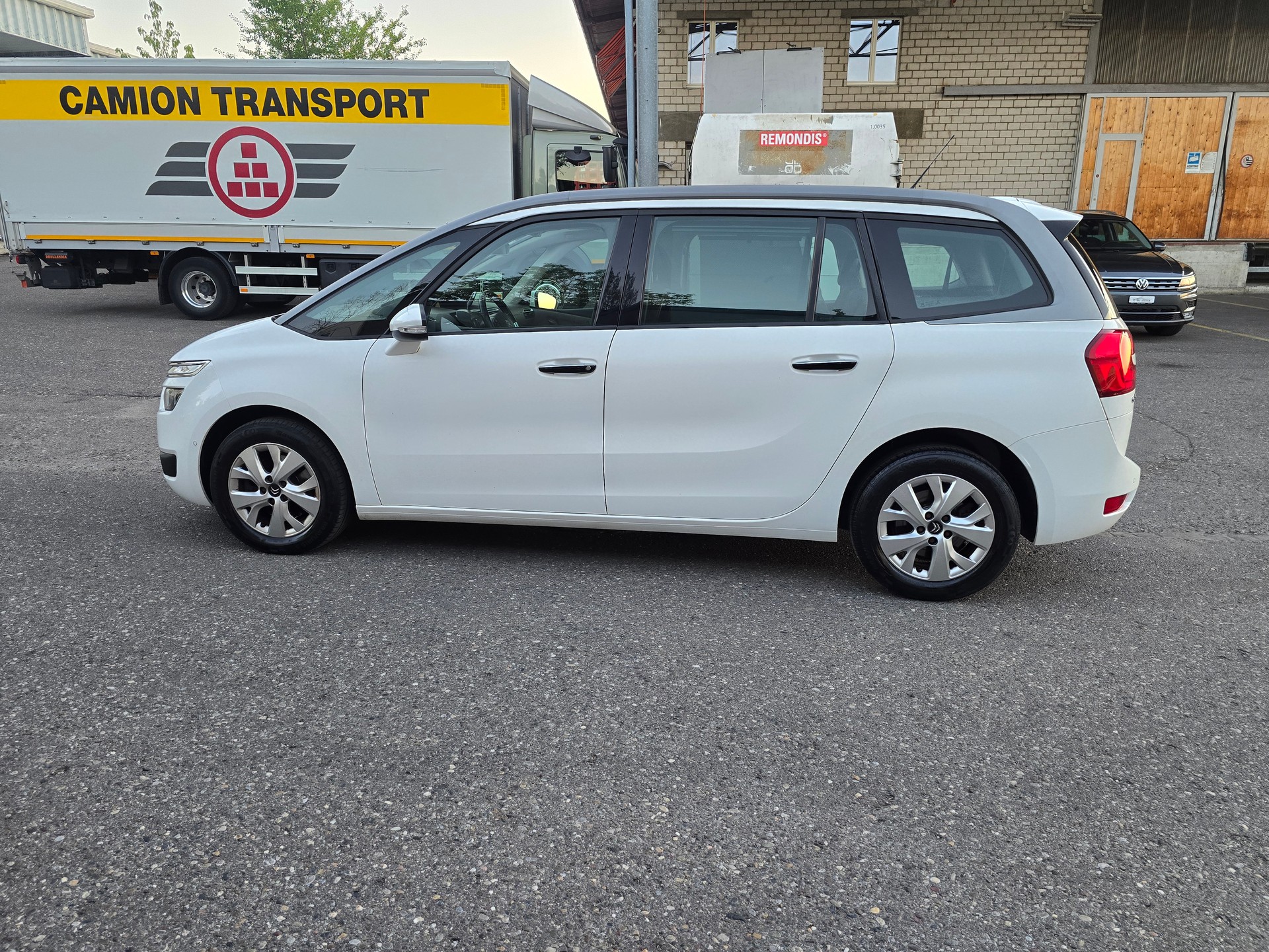 CITROEN Grand C4 Picasso 1.6i 16V e-THP Séduction-image-9