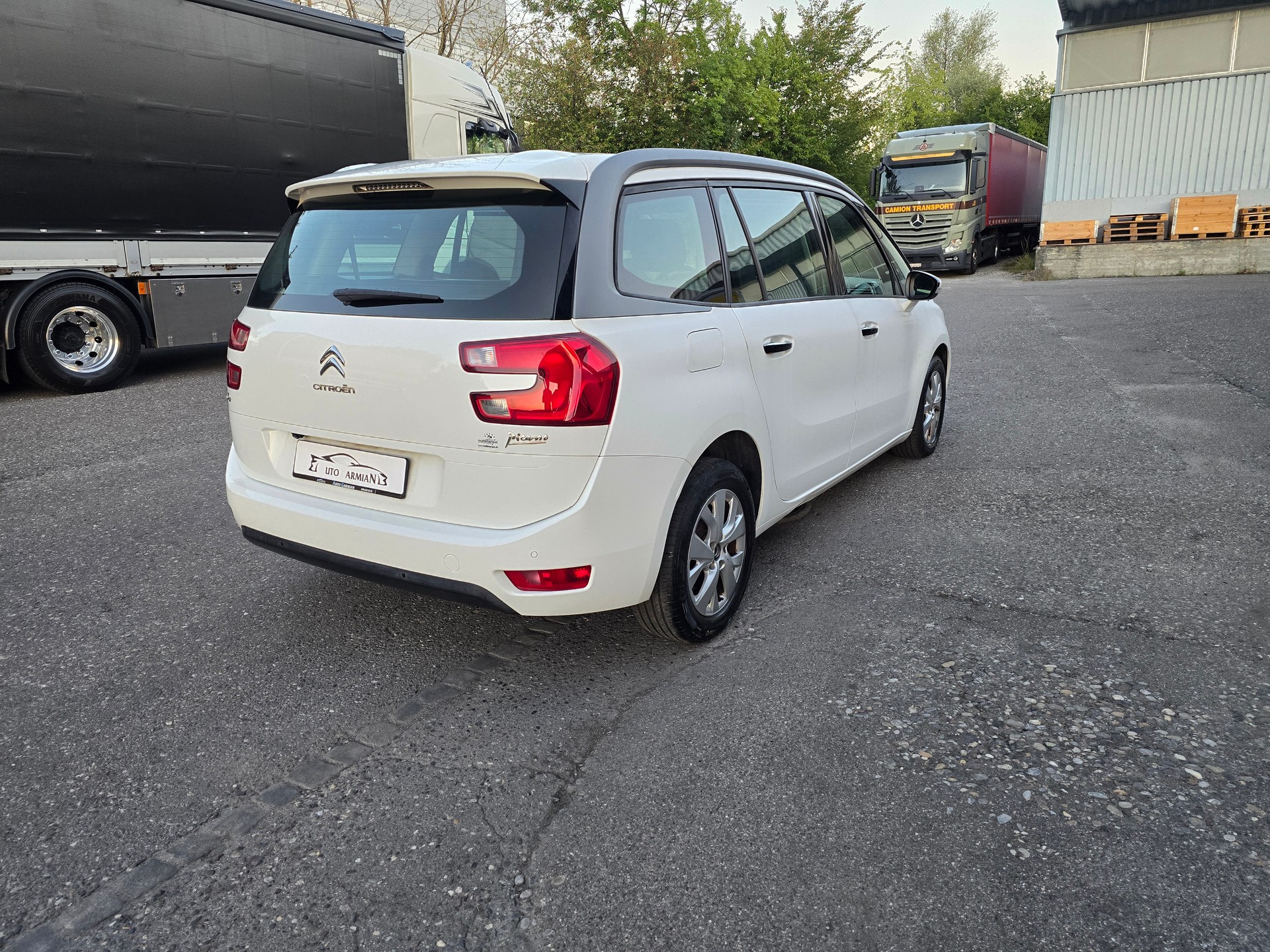 CITROEN Grand C4 Picasso 1.6i 16V e-THP Séduction-image-4