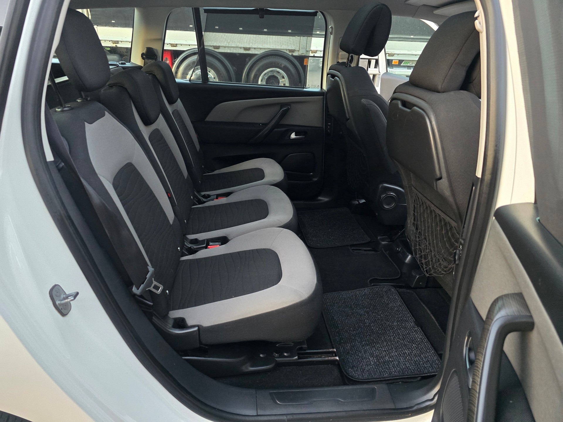 CITROEN Grand C4 Picasso 1.6i 16V e-THP Séduction-image-16