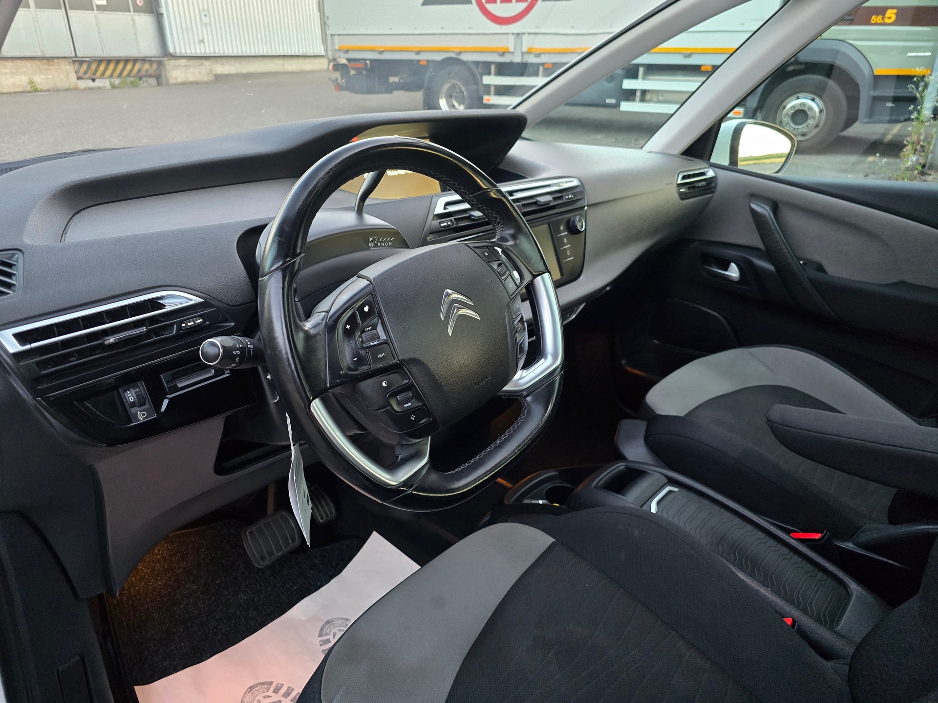 CITROEN Grand C4 Picasso 1.6i 16V e-THP Séduction-image-11