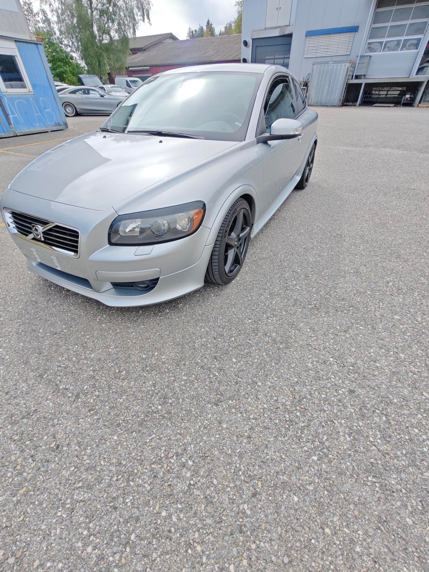 VOLVO 2.5 20V T5 Kinetic-image-1