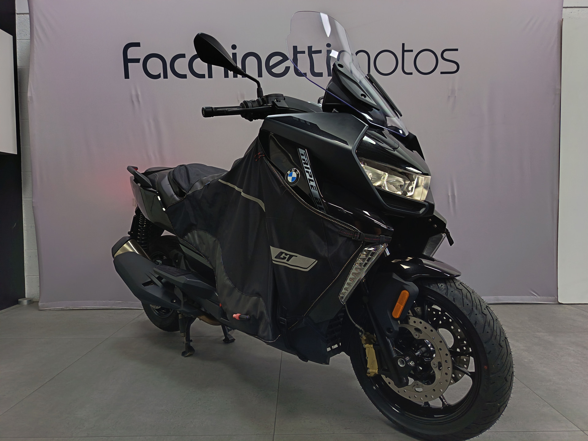 BMW C 400 GT Triple Black ***139 chf/mois sur 36 mois***-image-1