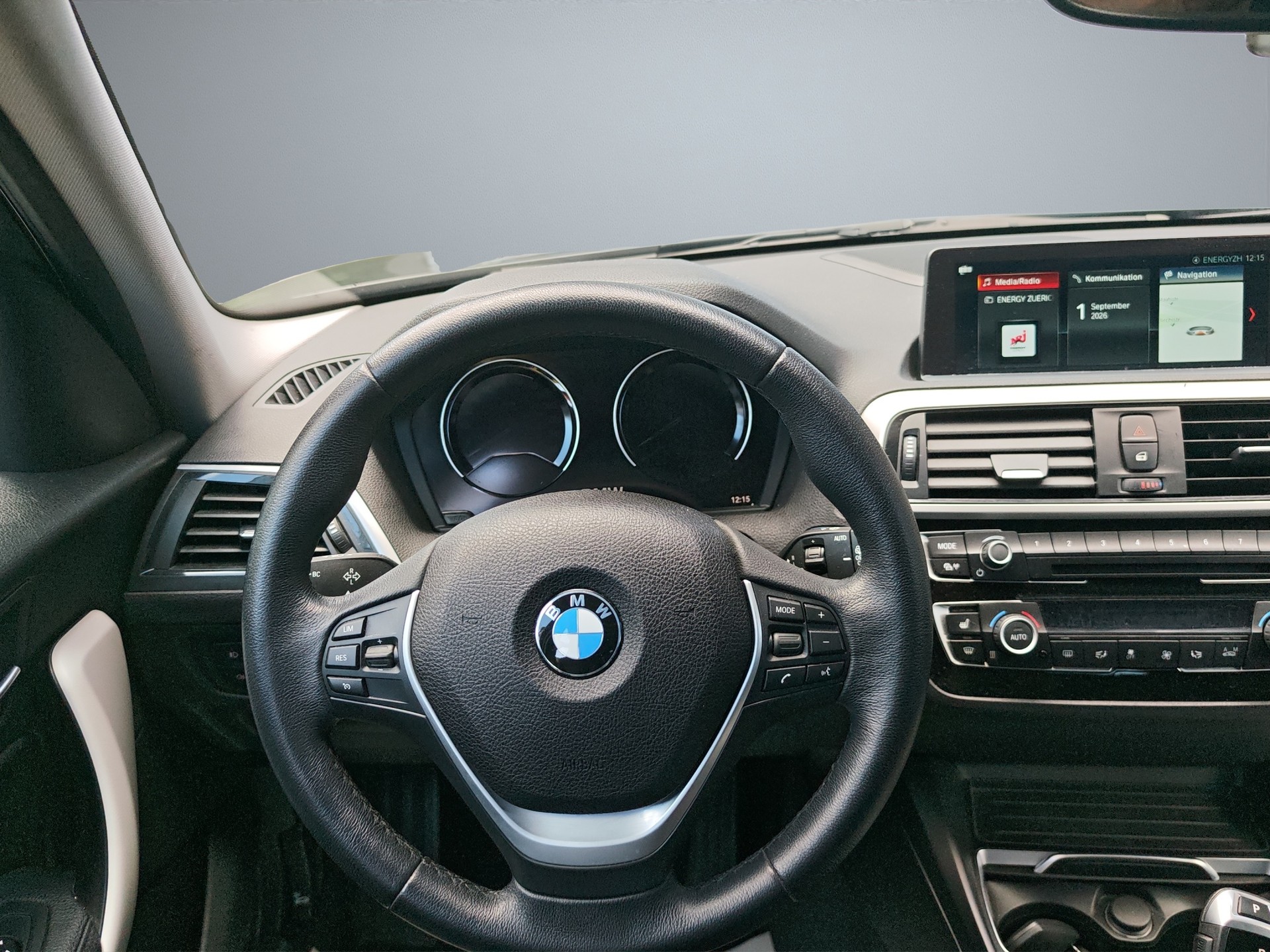 BMW 118i Edition Sport Line Steptronic-image-14