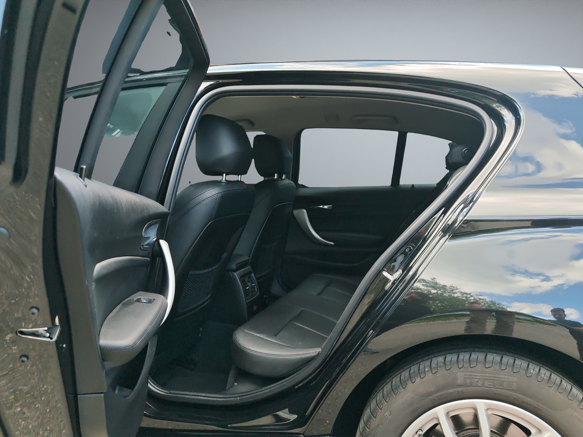 BMW 118i Edition Sport Line Steptronic-image-11