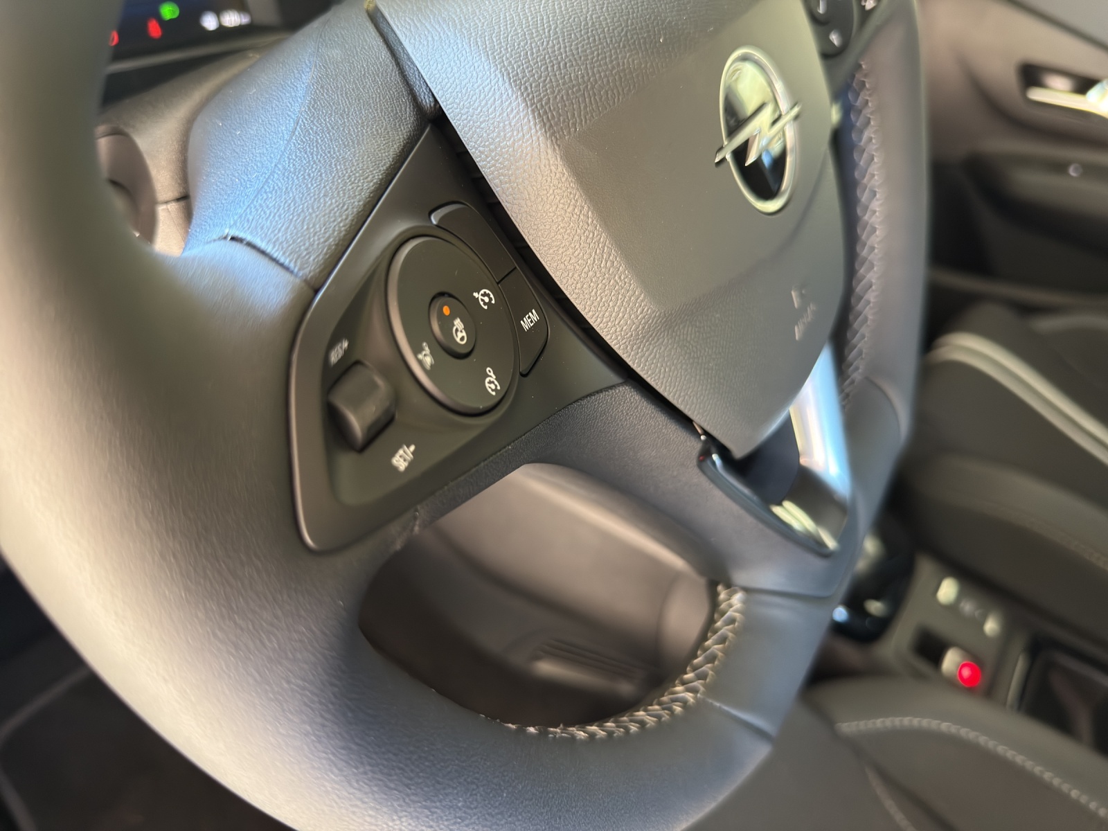OPEL Corsa F 1.2 Turbo Hybrid VIVA-image-27