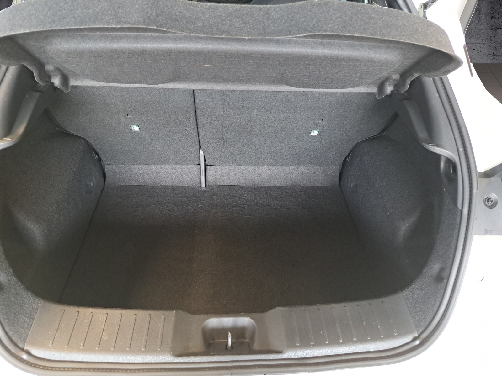 NISSAN Juke 1.0 DIG-T Visia-image-16