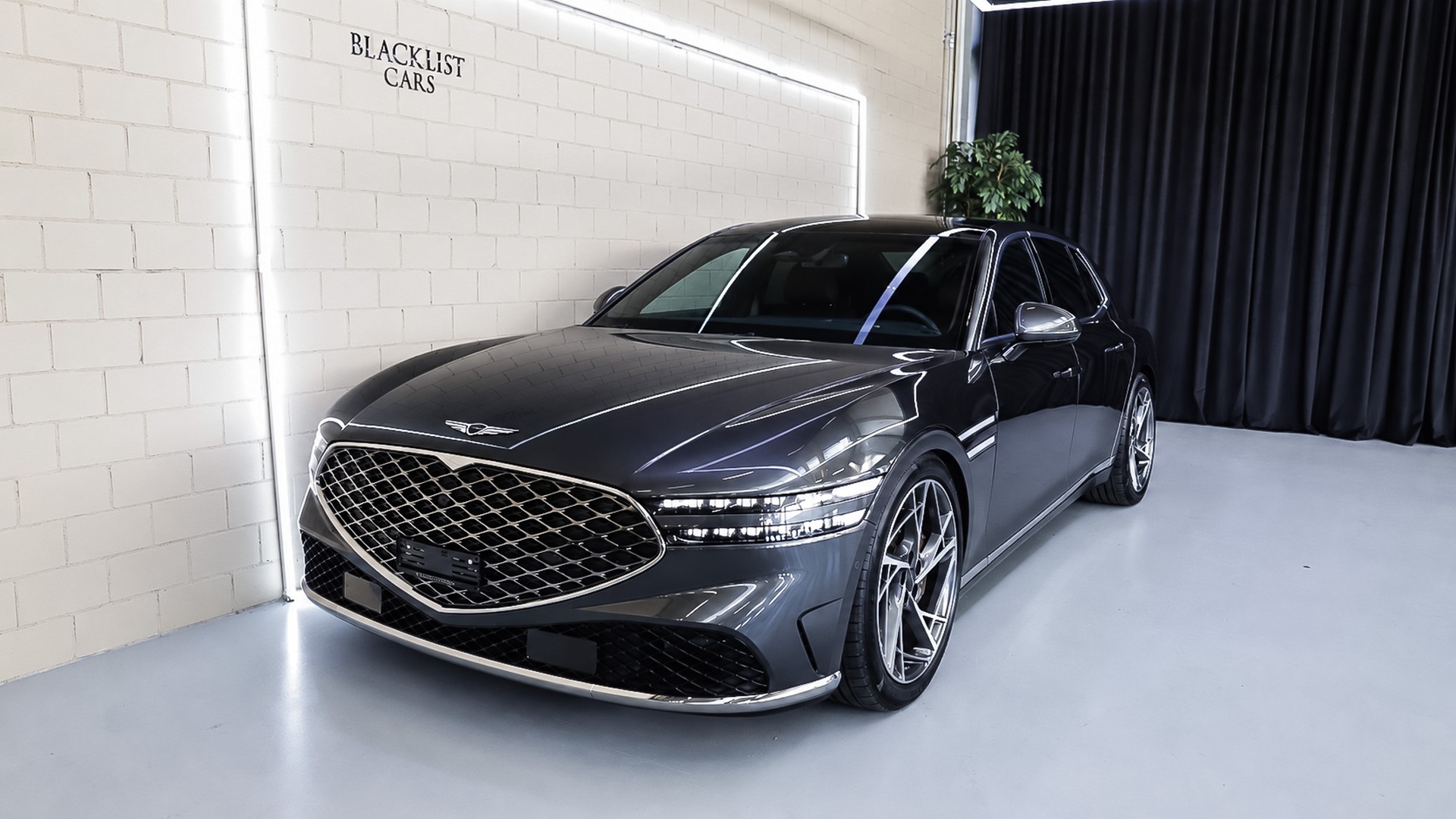GENESIS G90 Luxury *5 Plätzer*-showroom-element-1