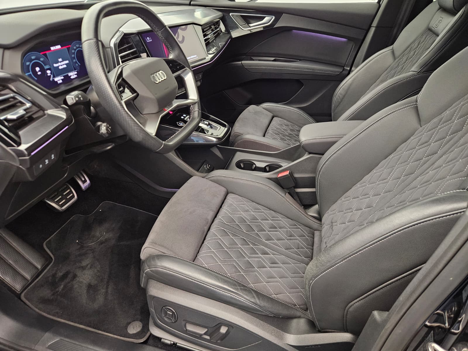 AUDI Q4 Sportback e-tron 45 quattro-image-10