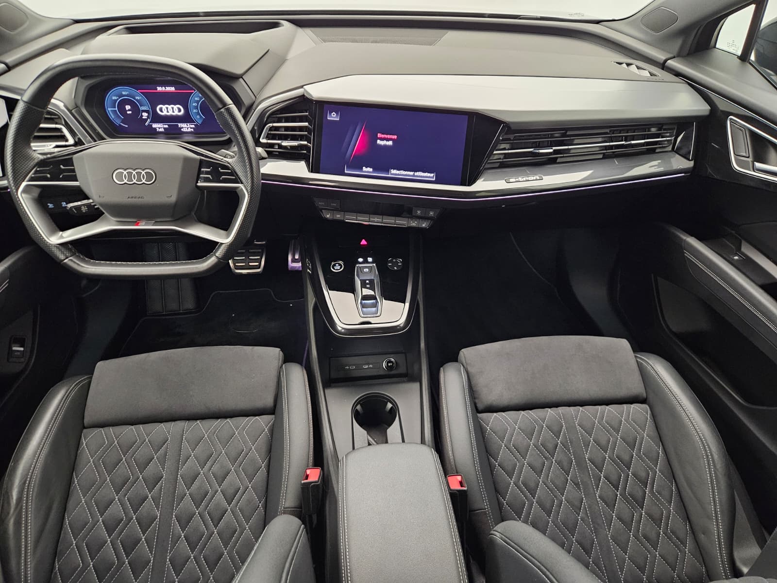 AUDI Q4 Sportback e-tron 45 quattro-image-9