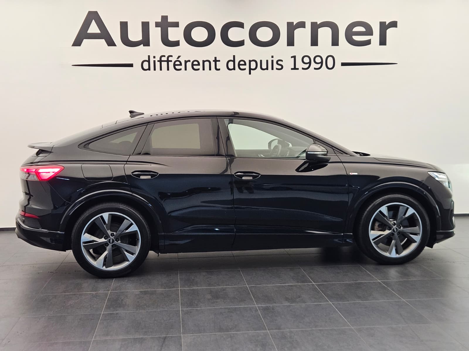 AUDI Q4 Sportback e-tron 45 quattro-image-5