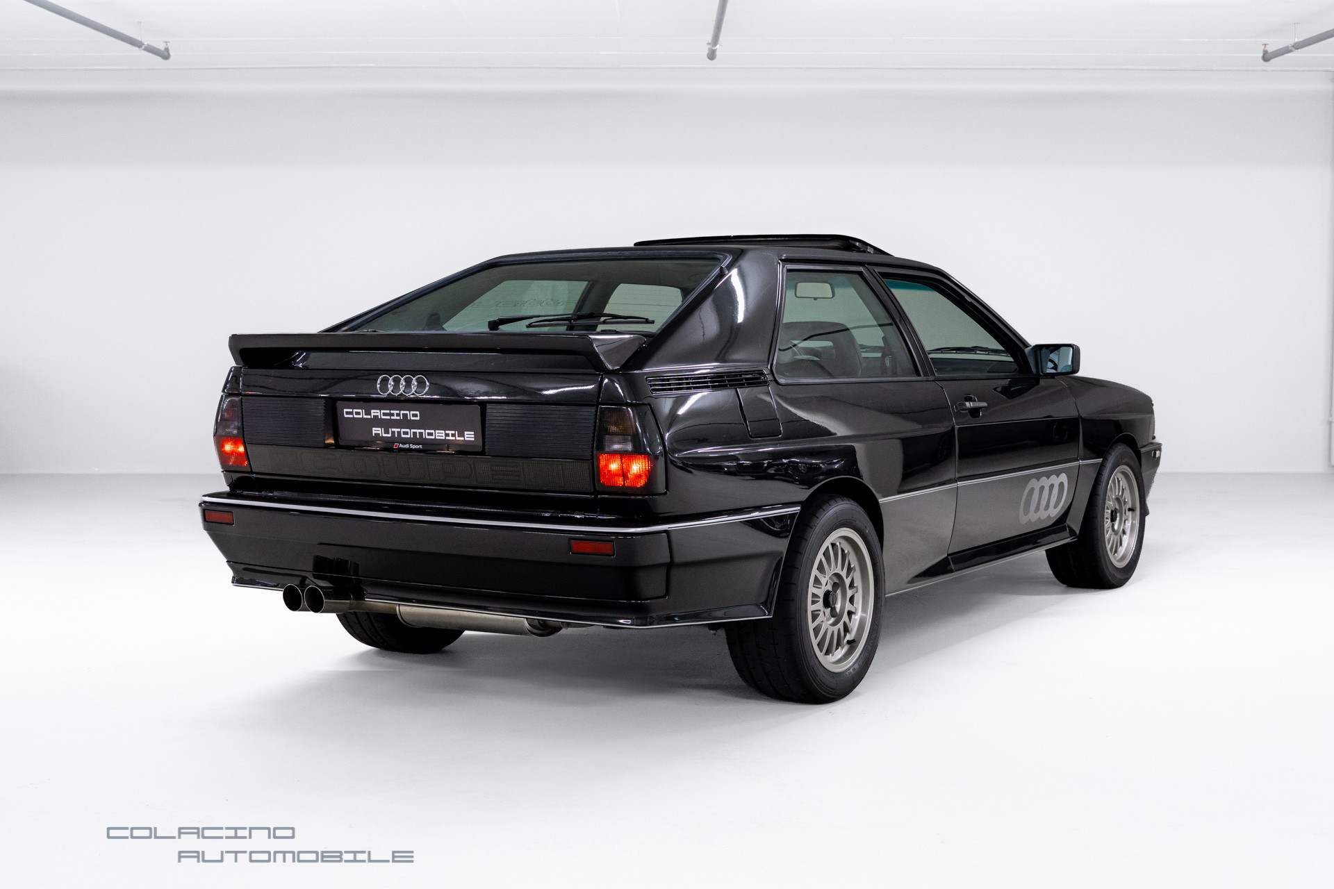 AUDI quattro Turbo 20V-showroom-element-1