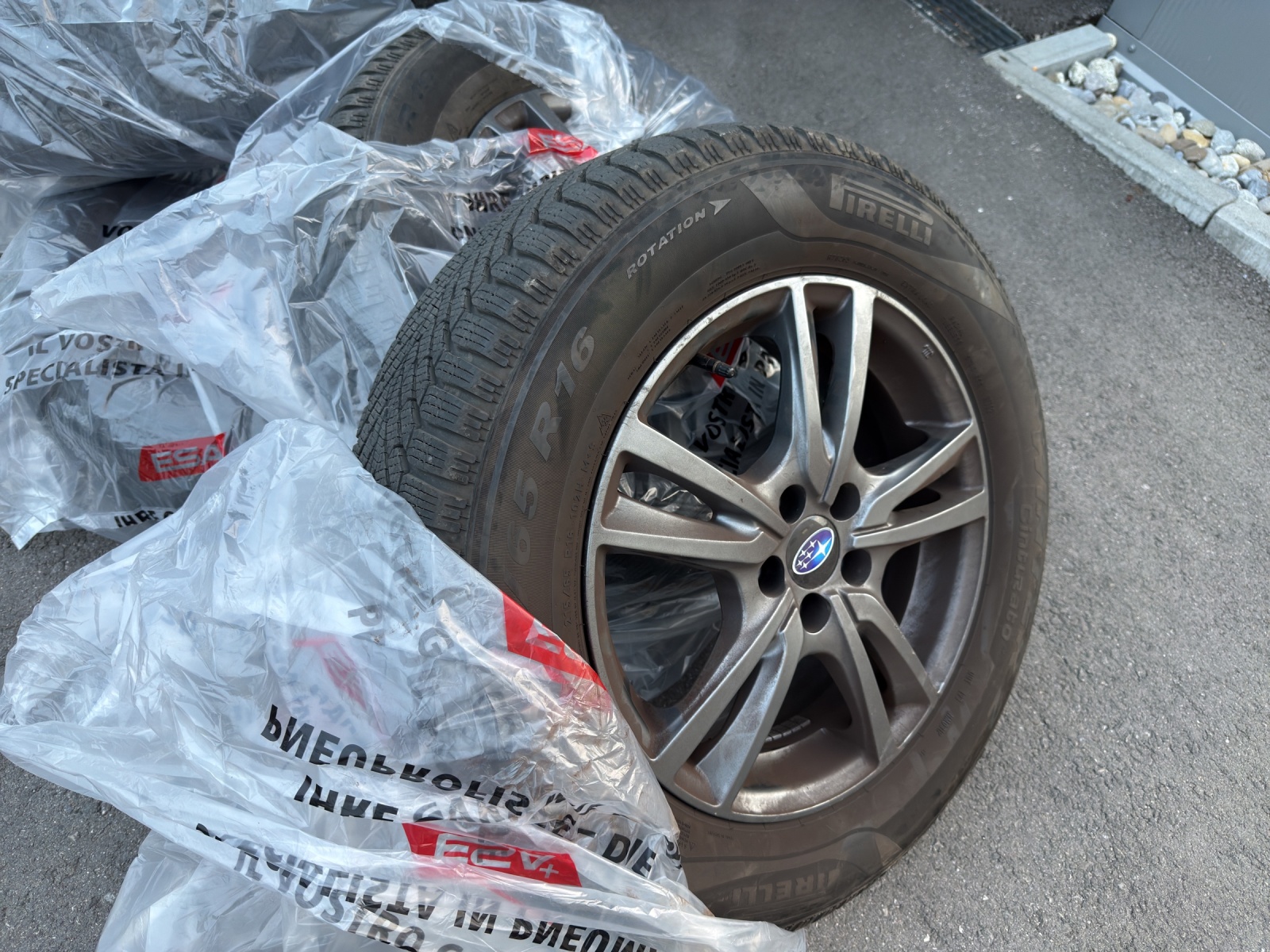 SUBARU XV 2.0 e-Boxer Swiss Plus AWD Lineartronic-image-19