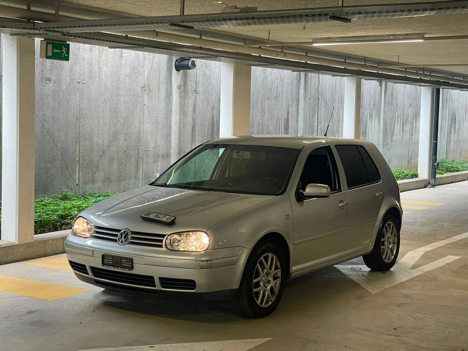 VW Golf 1.6 Pacific Automatic-showroom-element-1