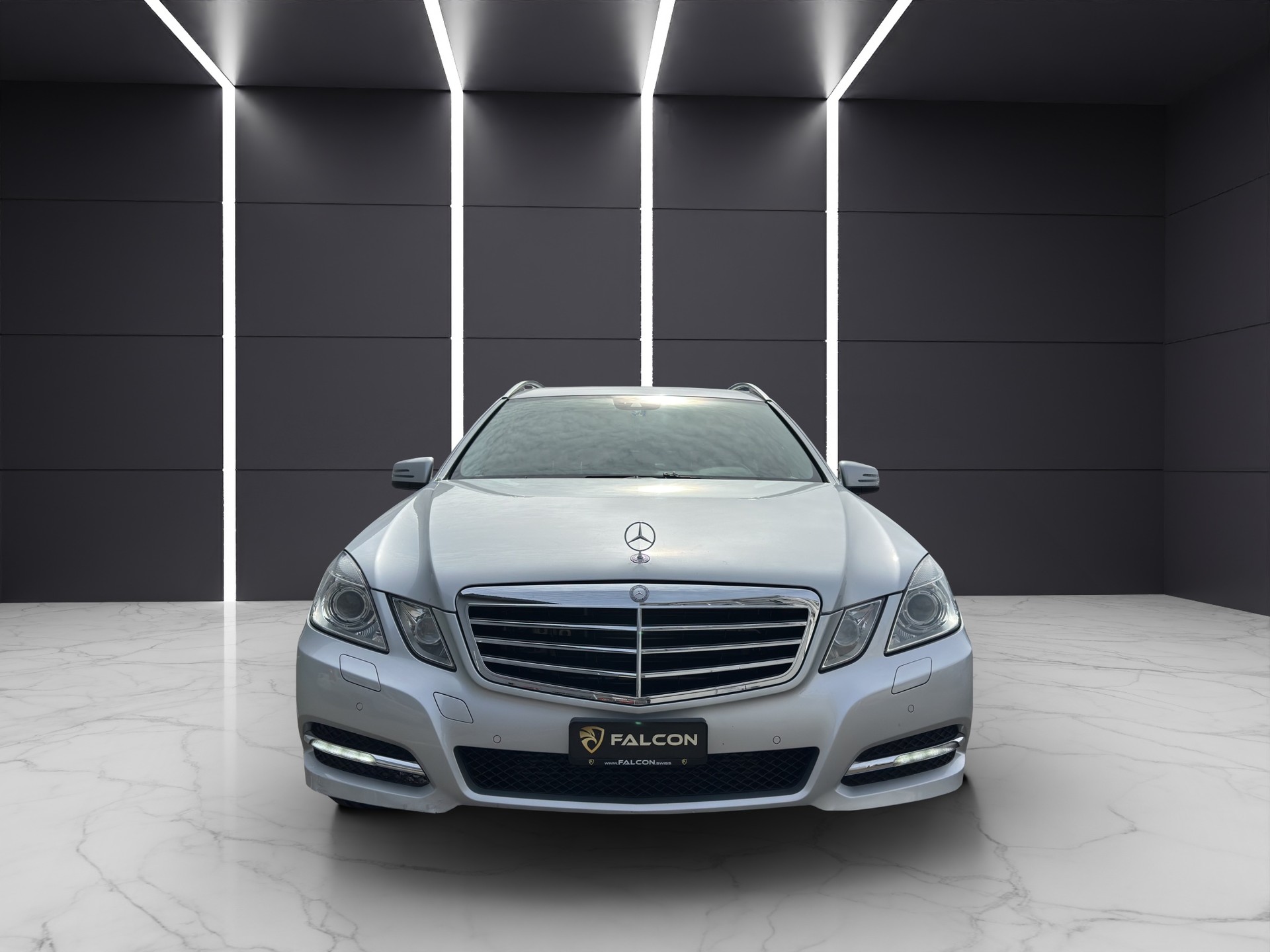 MERCEDES-BENZ E 350 CDI BlueEfficiency Elégance 4Matic 7G-Tronic-showroom-element-1