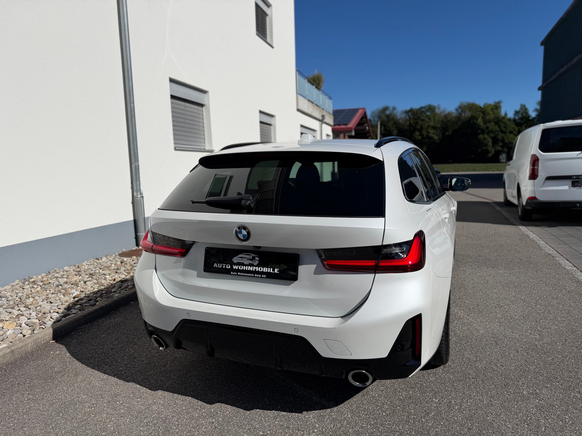 BMW 320d xDrive 48V Touring Steptronic M Sport-image-7