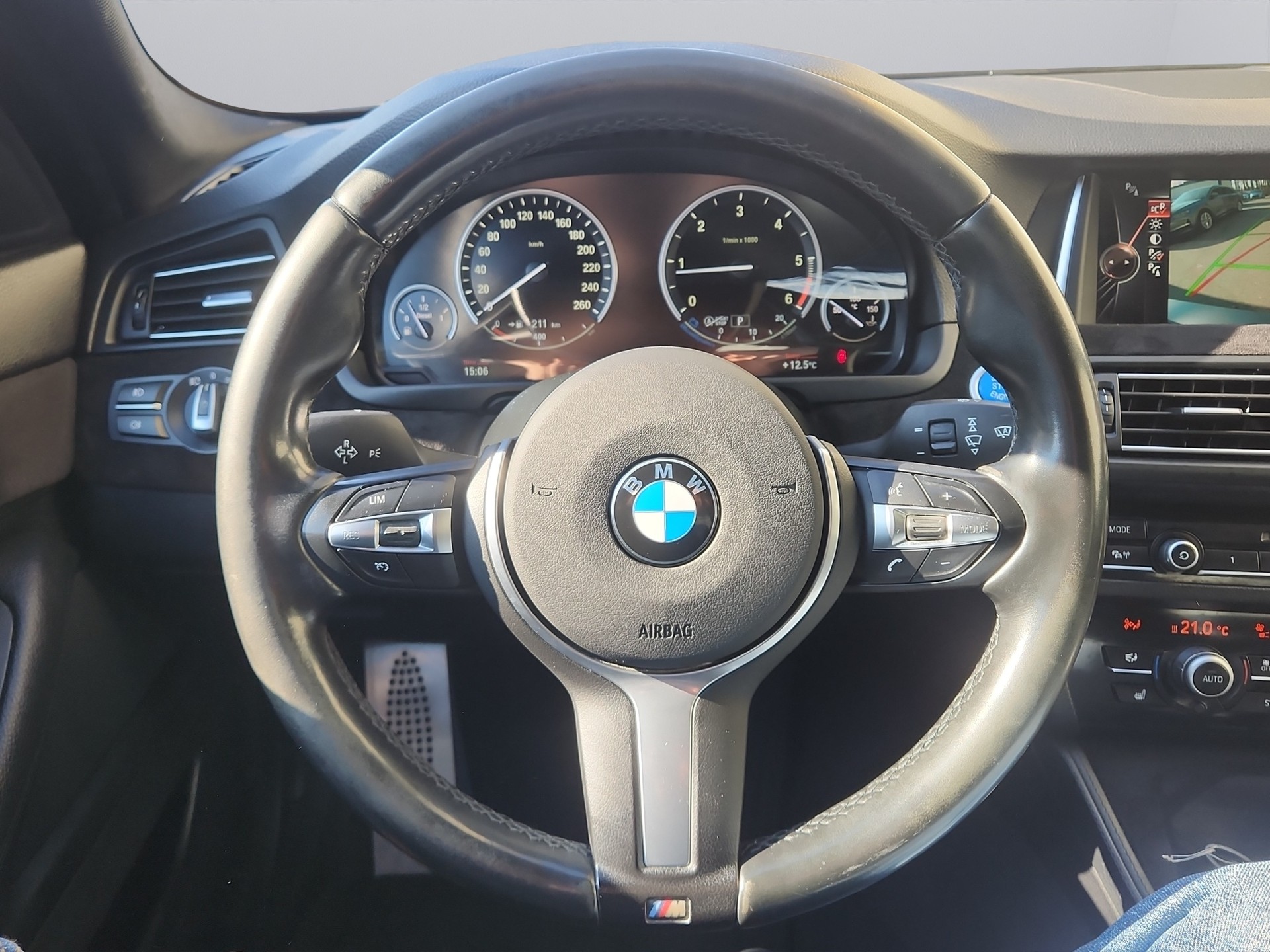 BMW 520d xDrive Luxury Line Steptronic-image-8