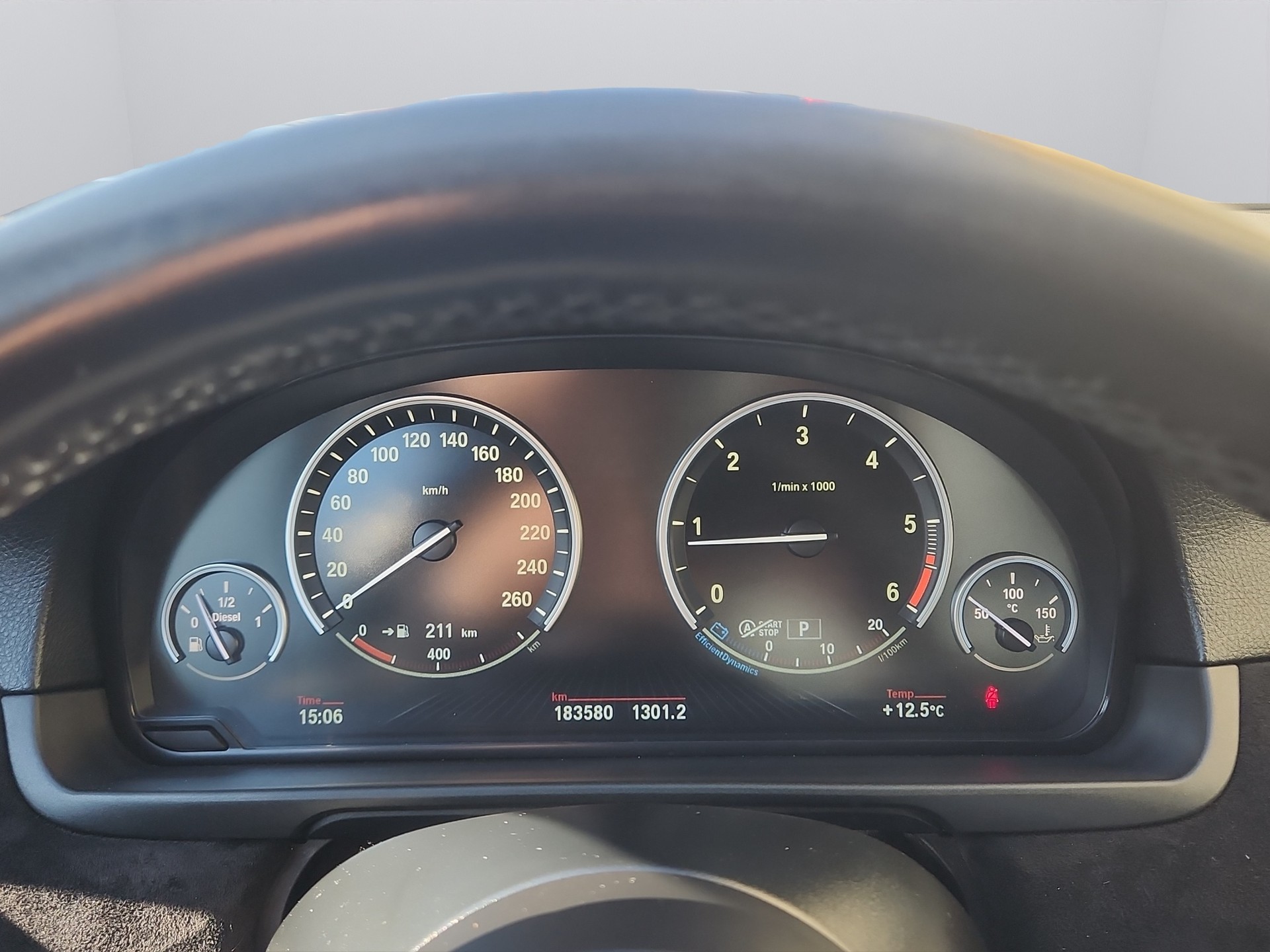 BMW 520d xDrive Luxury Line Steptronic-image-7