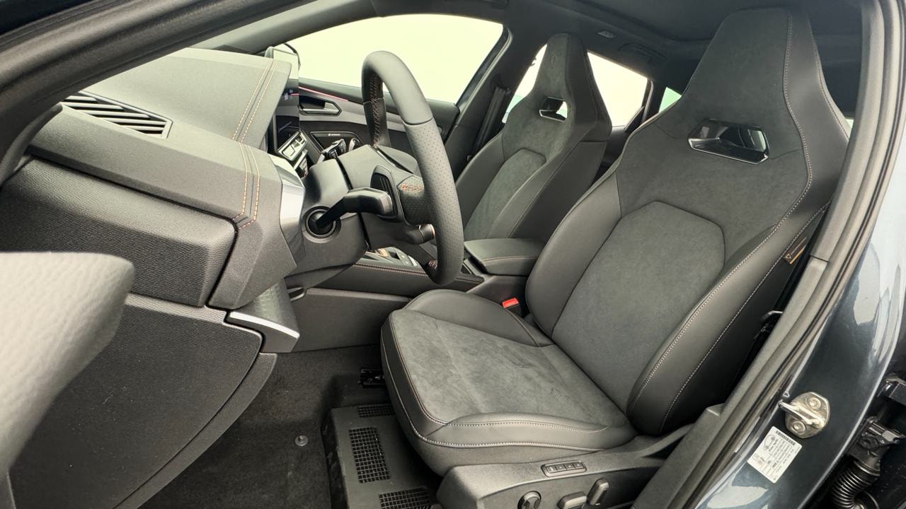 CUPRA Formentor 2.0TSI VZ Black Edtion-image-4