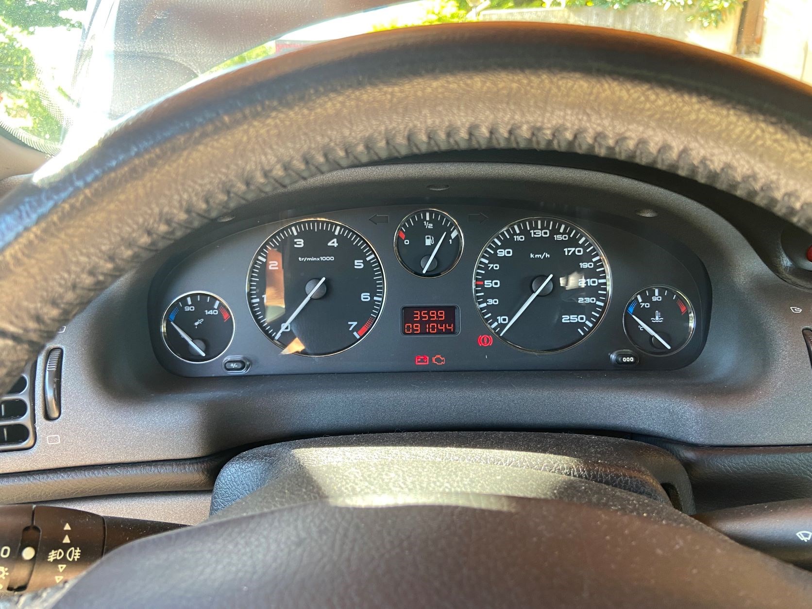 PEUGEOT 406 Coupé 2.0 16V-image-3