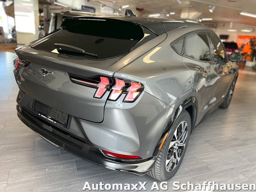 FORD Mustang Mach-E Premium AWD-image-6