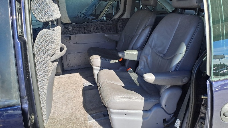 CHRYSLER Voyager 2.4 SE-image-13