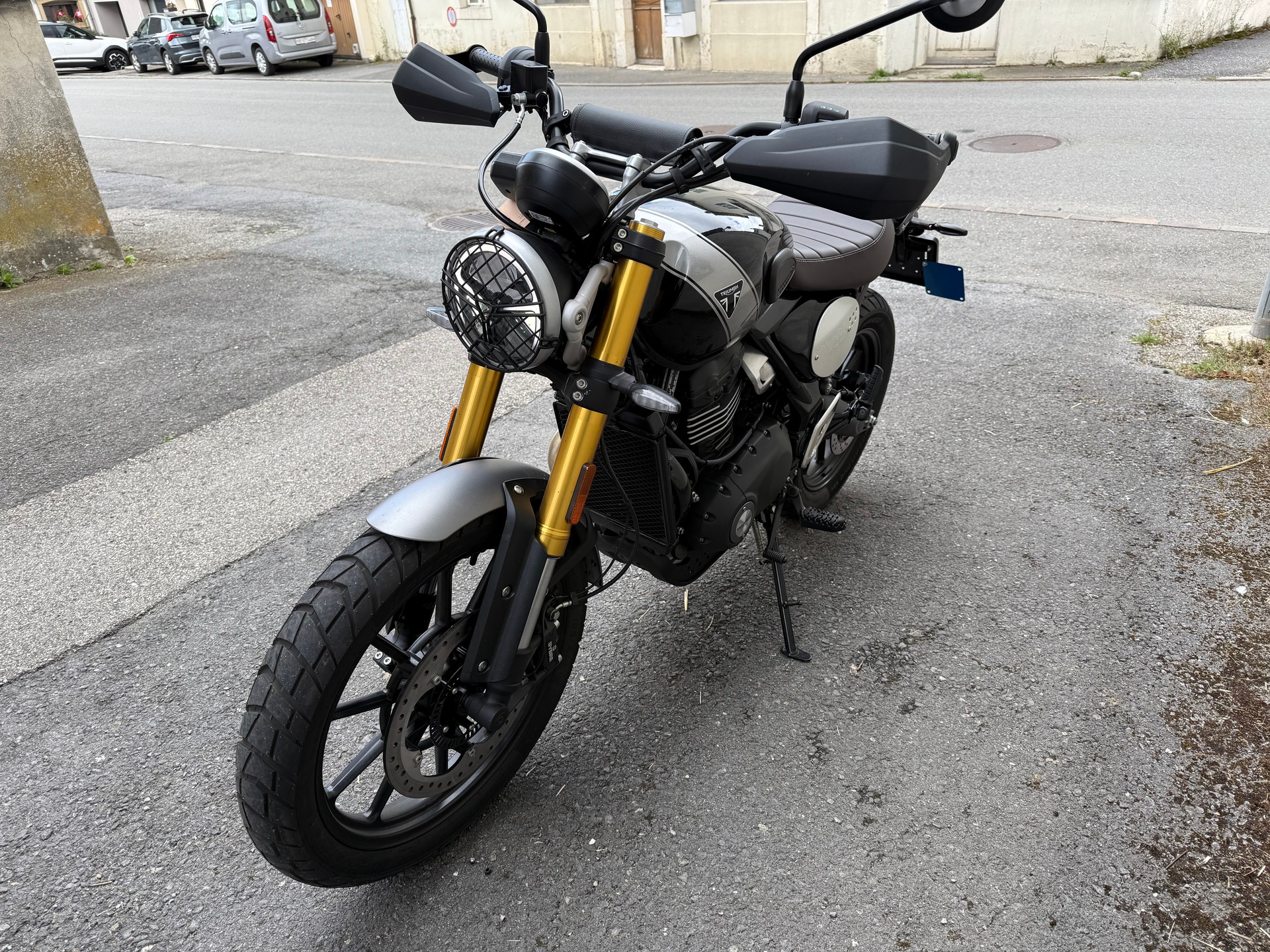 TRIUMPH Scrambler-image-2