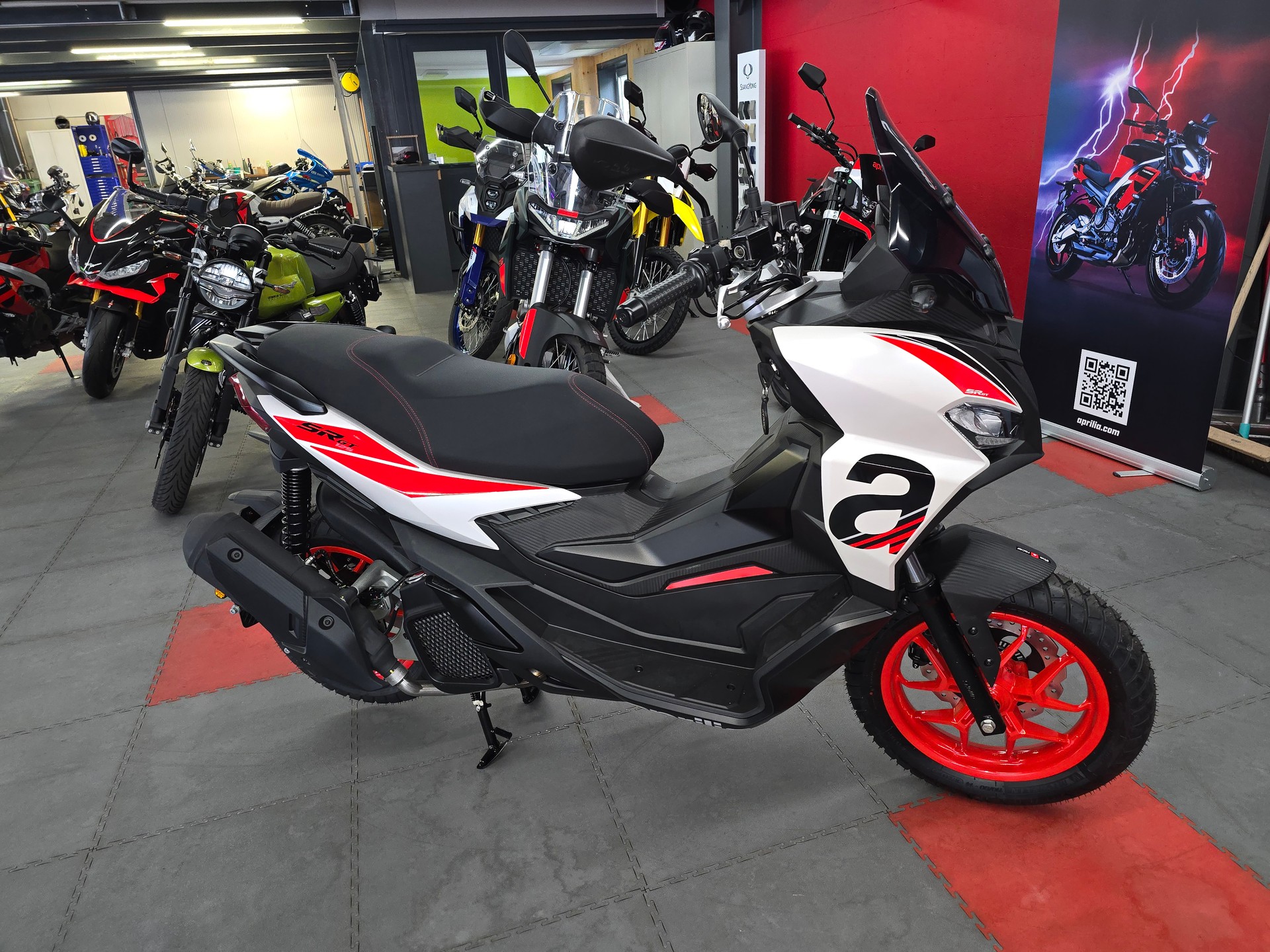 APRILIA SR 125 GT Sport ABS