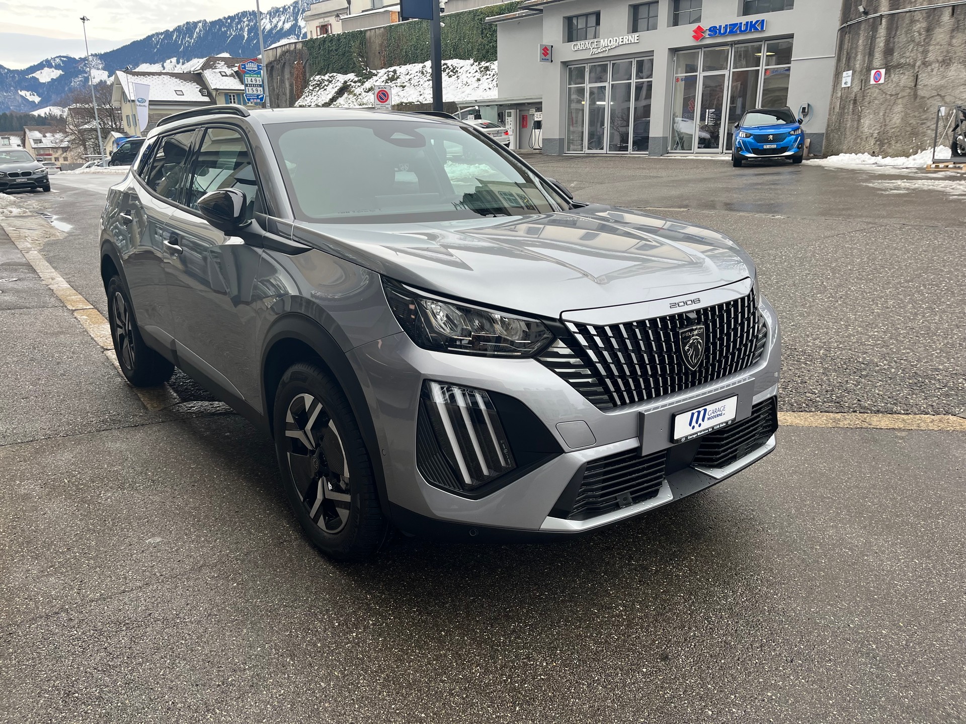 PEUGEOT 2008 1.2 Hybrid Allure Premium-showroom-element-2