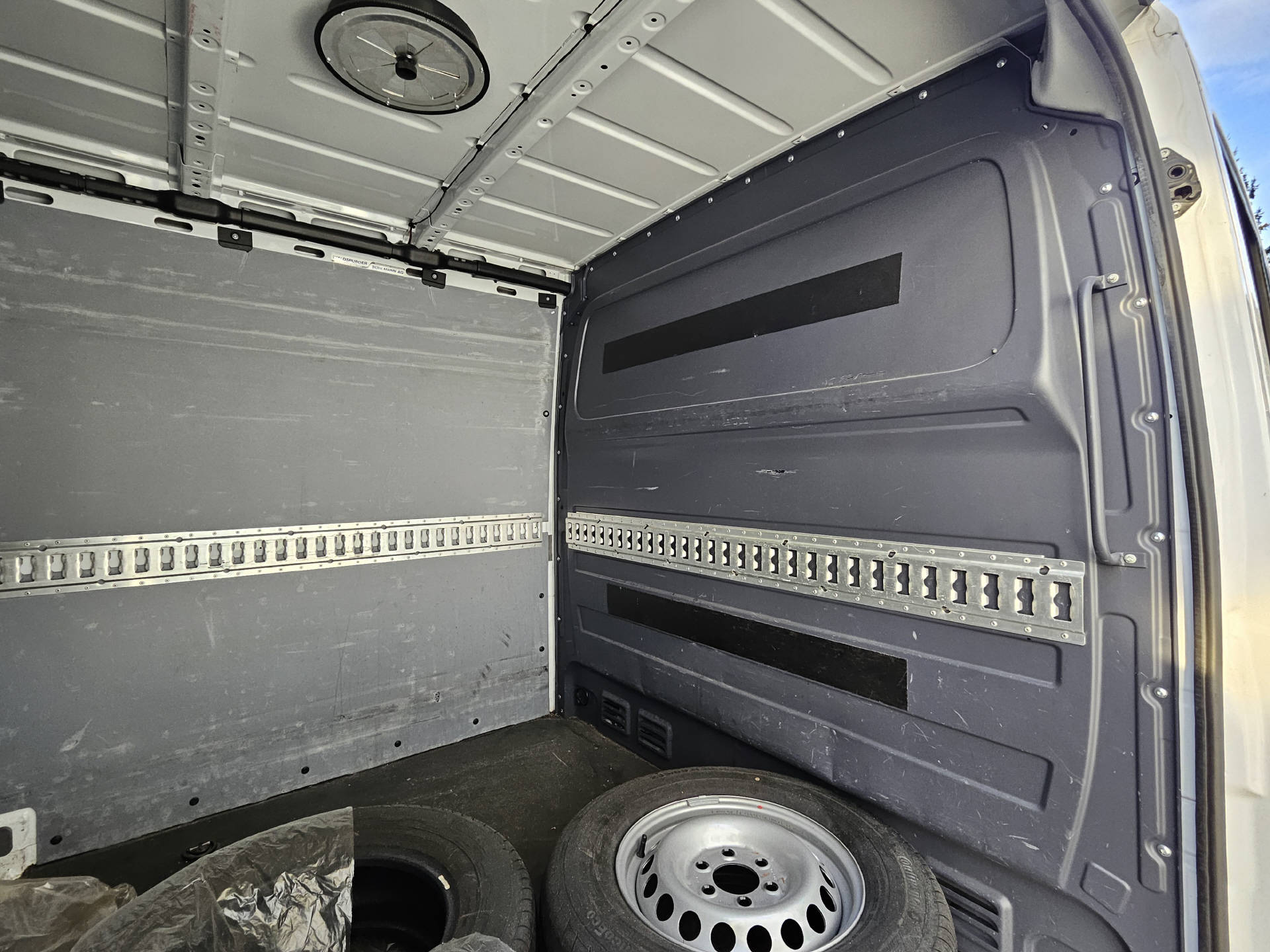 MERCEDES-BENZ Sprinter 211 Kaw. 3665 2.2 CDI 114 * Hebebühne *-image-12