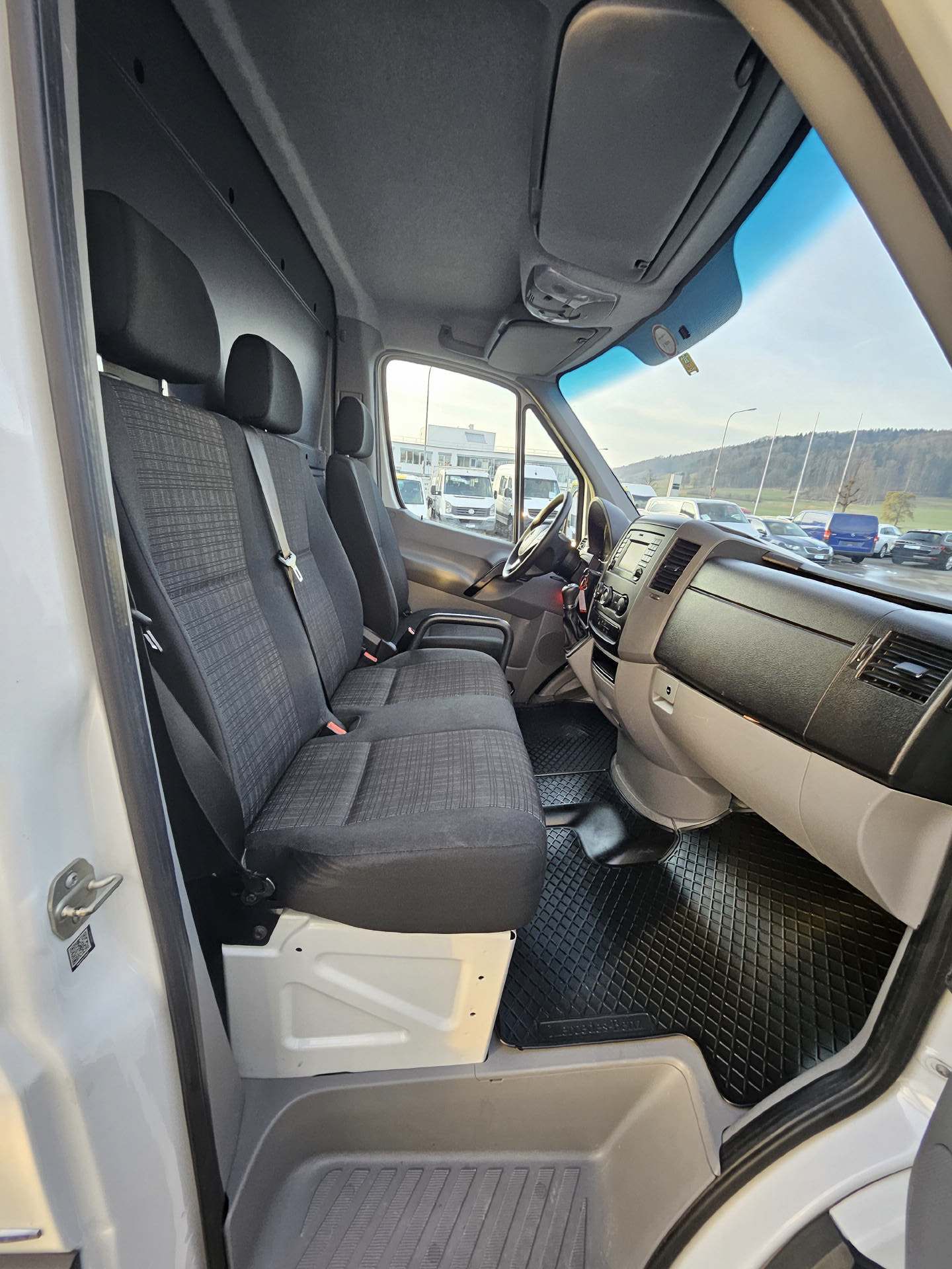 MERCEDES-BENZ Sprinter 211 Kaw. 3665 2.2 CDI 114 * Hebebühne *-image-16