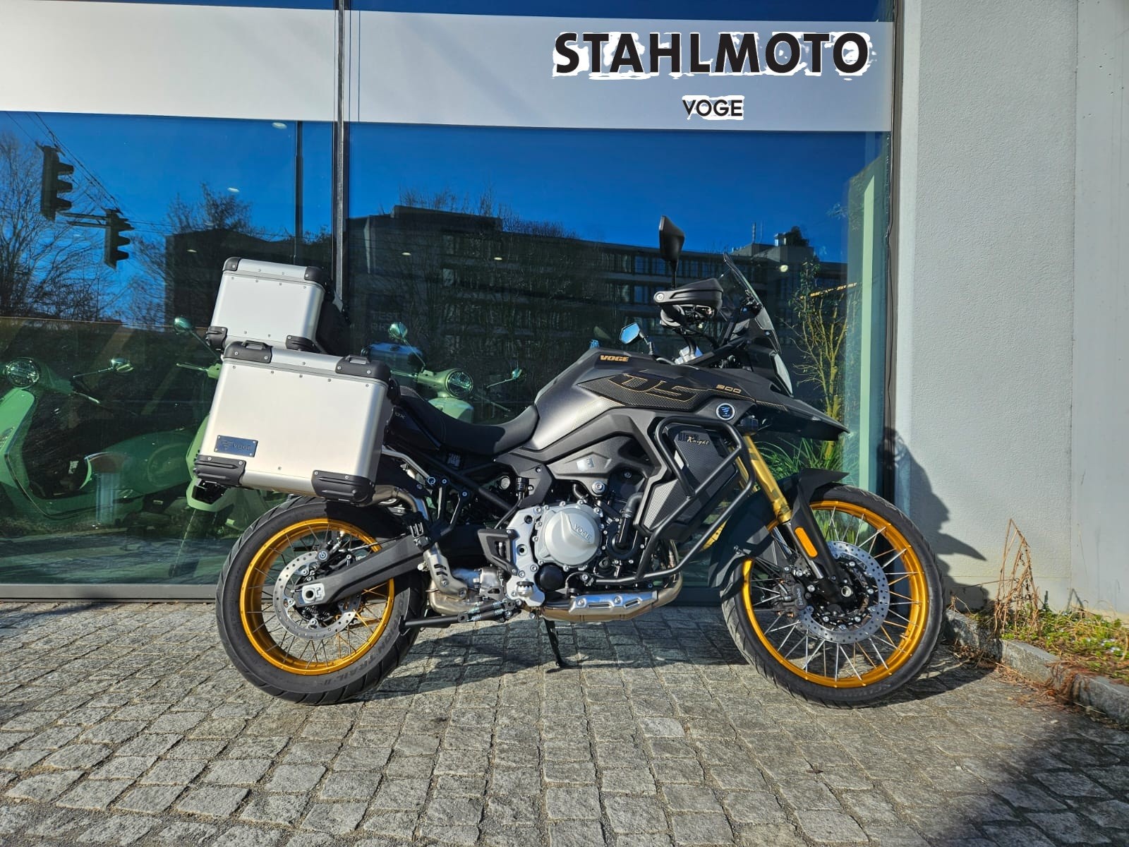 VOGE 900DSX BLACK KNIGHT-image-0