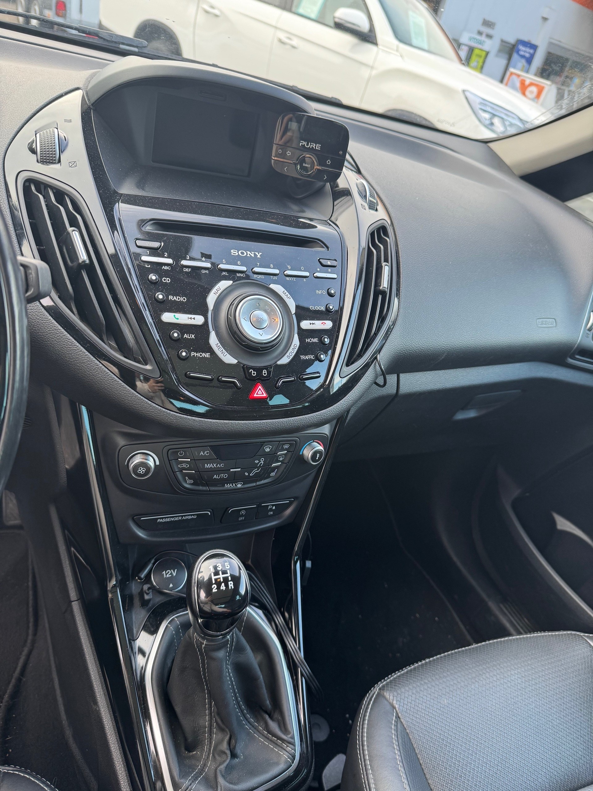 FORD B-Max 1.0 SCTi TitaniumX-image-9