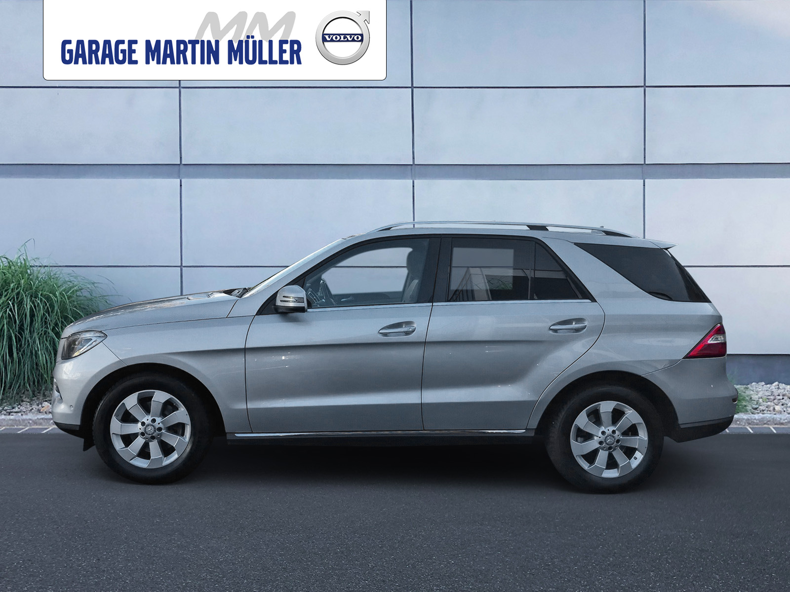 MERCEDES-BENZ ML 350 CDI BlueTec-showroom-element-1