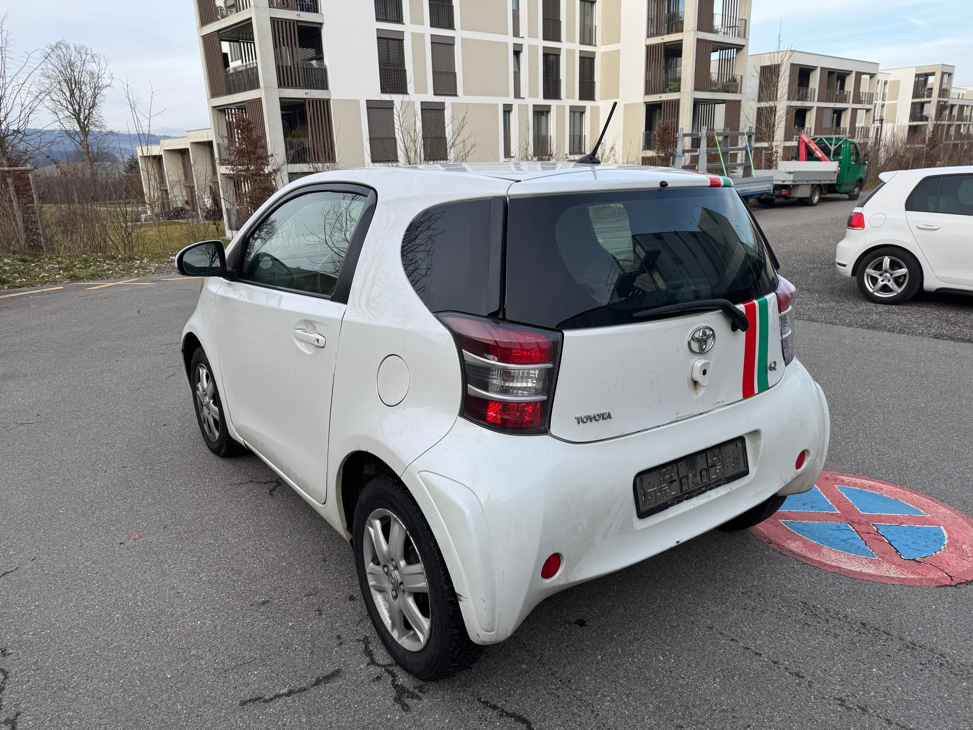TOYOTA iQ 1.0 VVT-i Eco-showroom-element-3