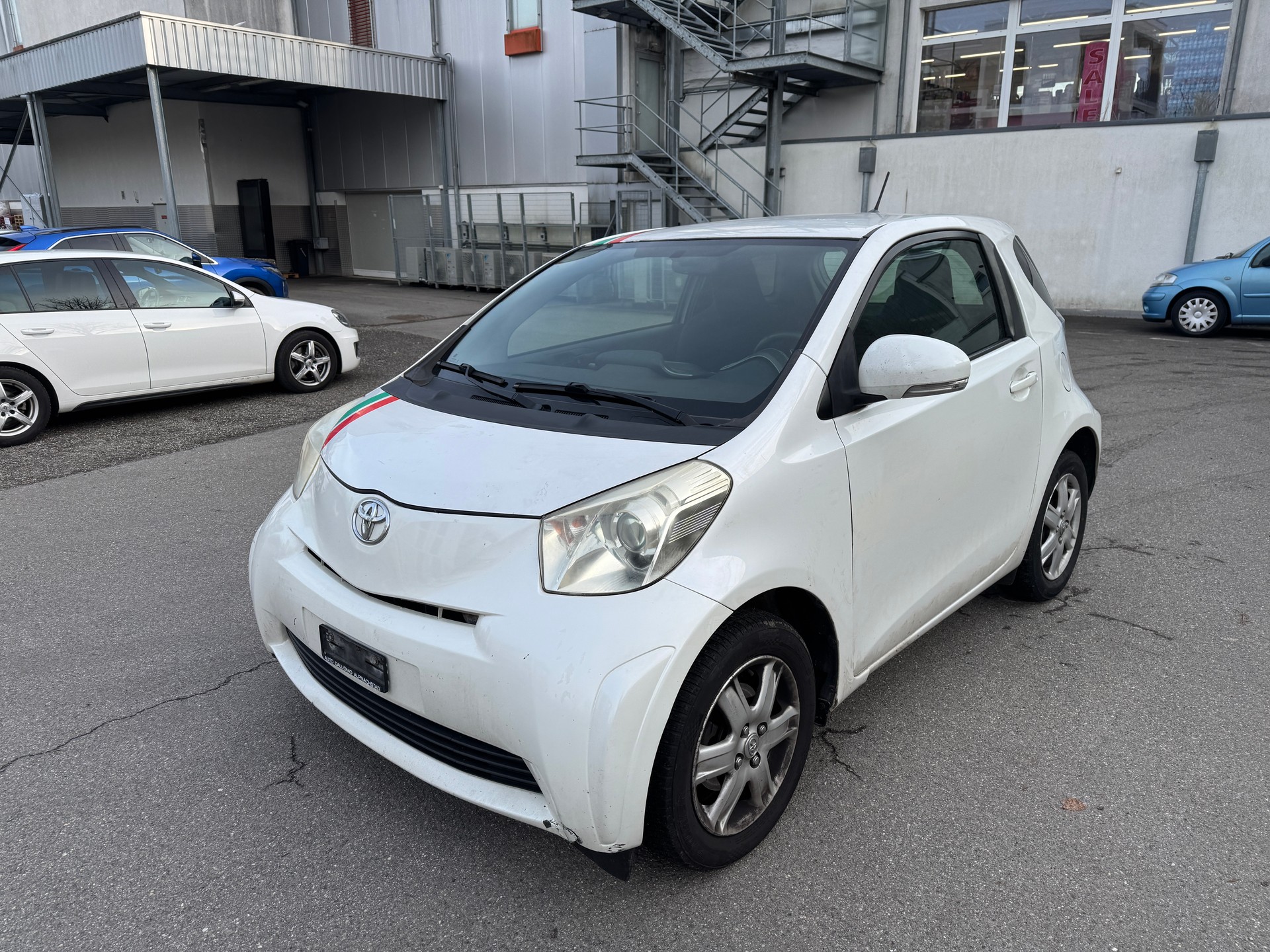 TOYOTA iQ 1.0 VVT-i Eco-showroom-element-1