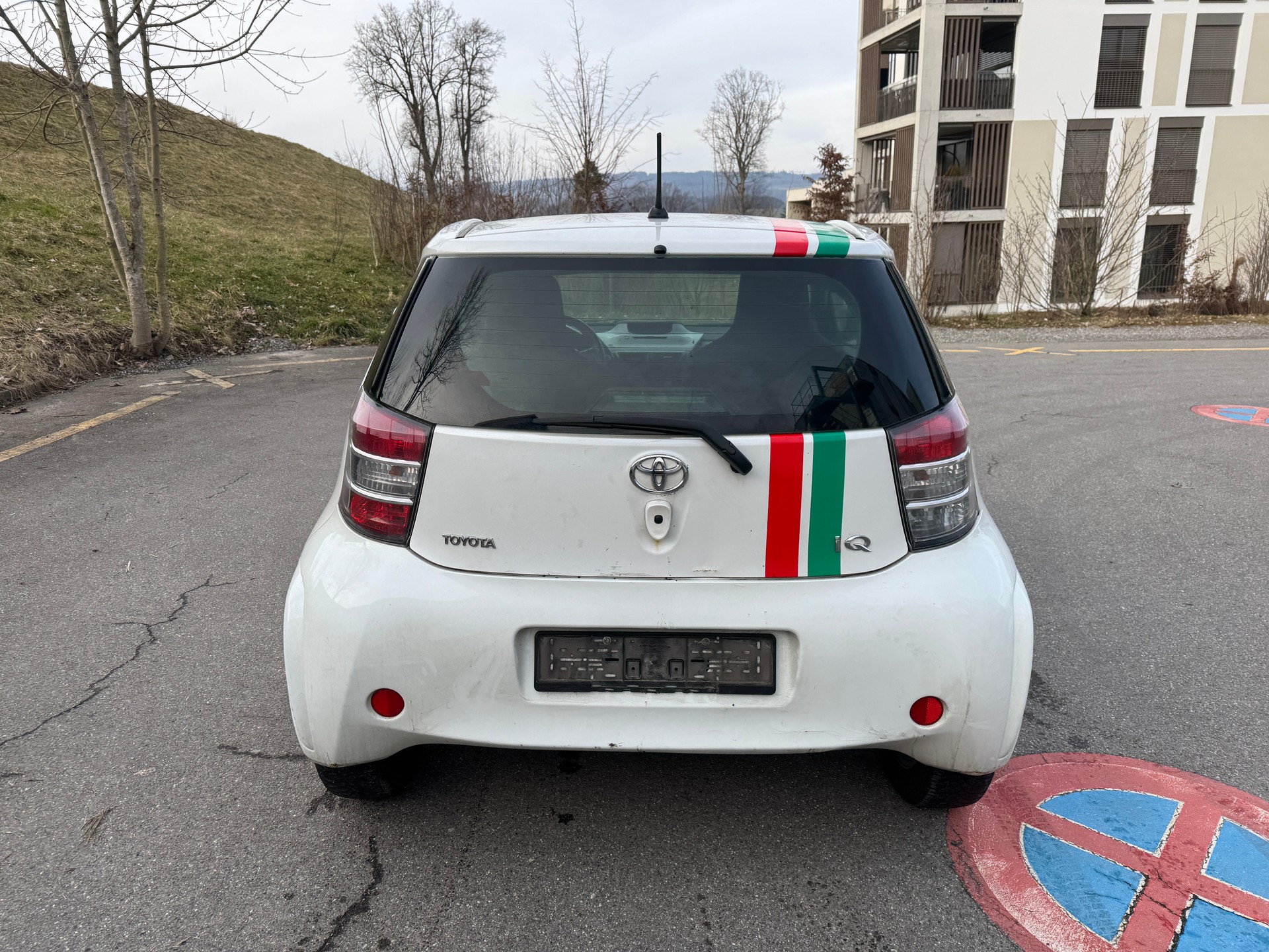TOYOTA iQ 1.0 VVT-i Eco-image-4