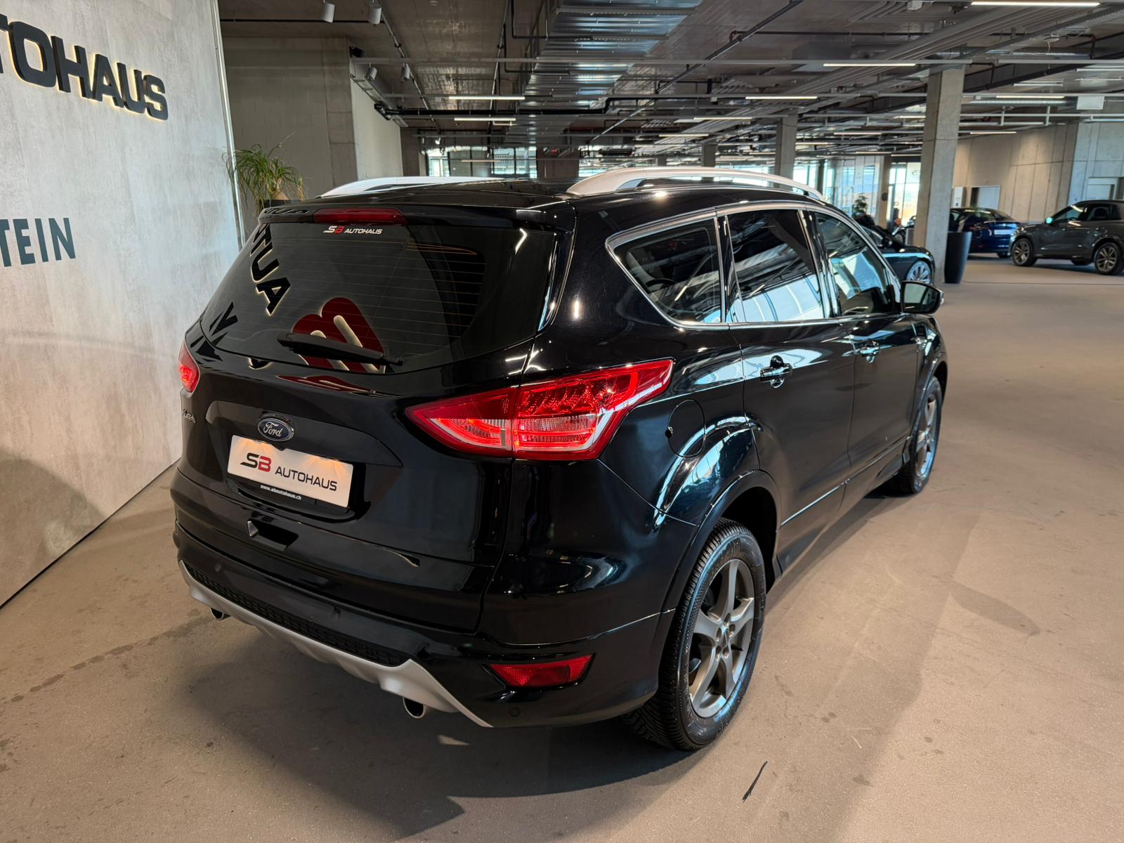 FORD Kuga 2.0 TDCi Titanium S 4WD PowerShift-image-9