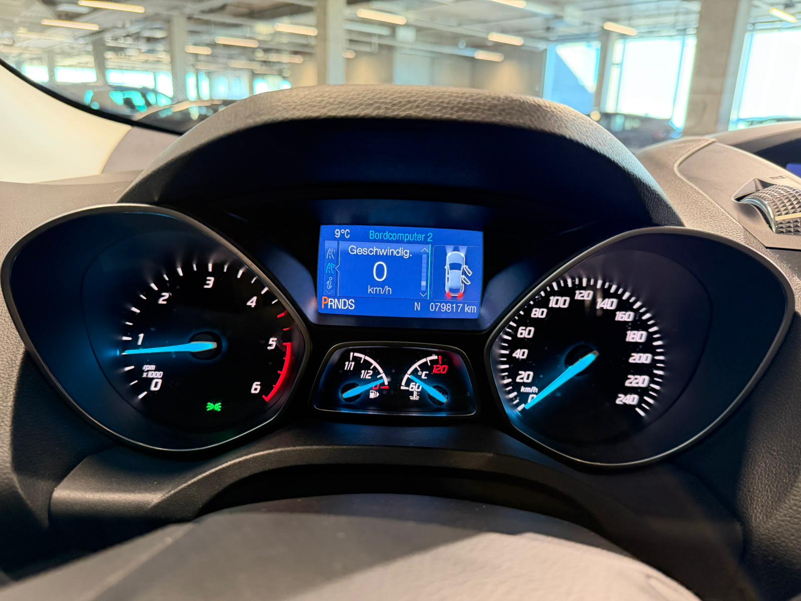 FORD Kuga 2.0 TDCi Titanium S 4WD PowerShift-image-24