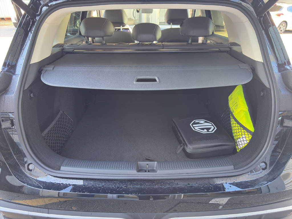 MG S6 EV 77 kWh Luxury 4WD-image-8