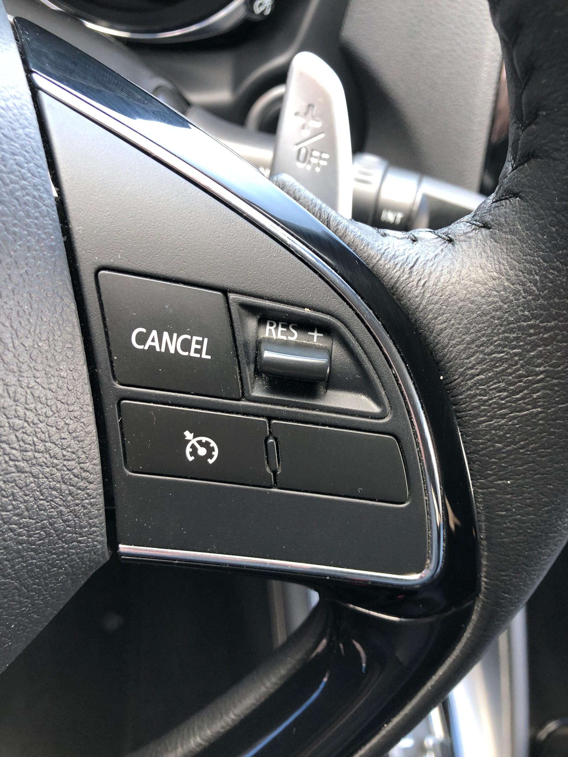 MITSUBISHI ASX 2.0 Diamond 4WD Automat-image-11