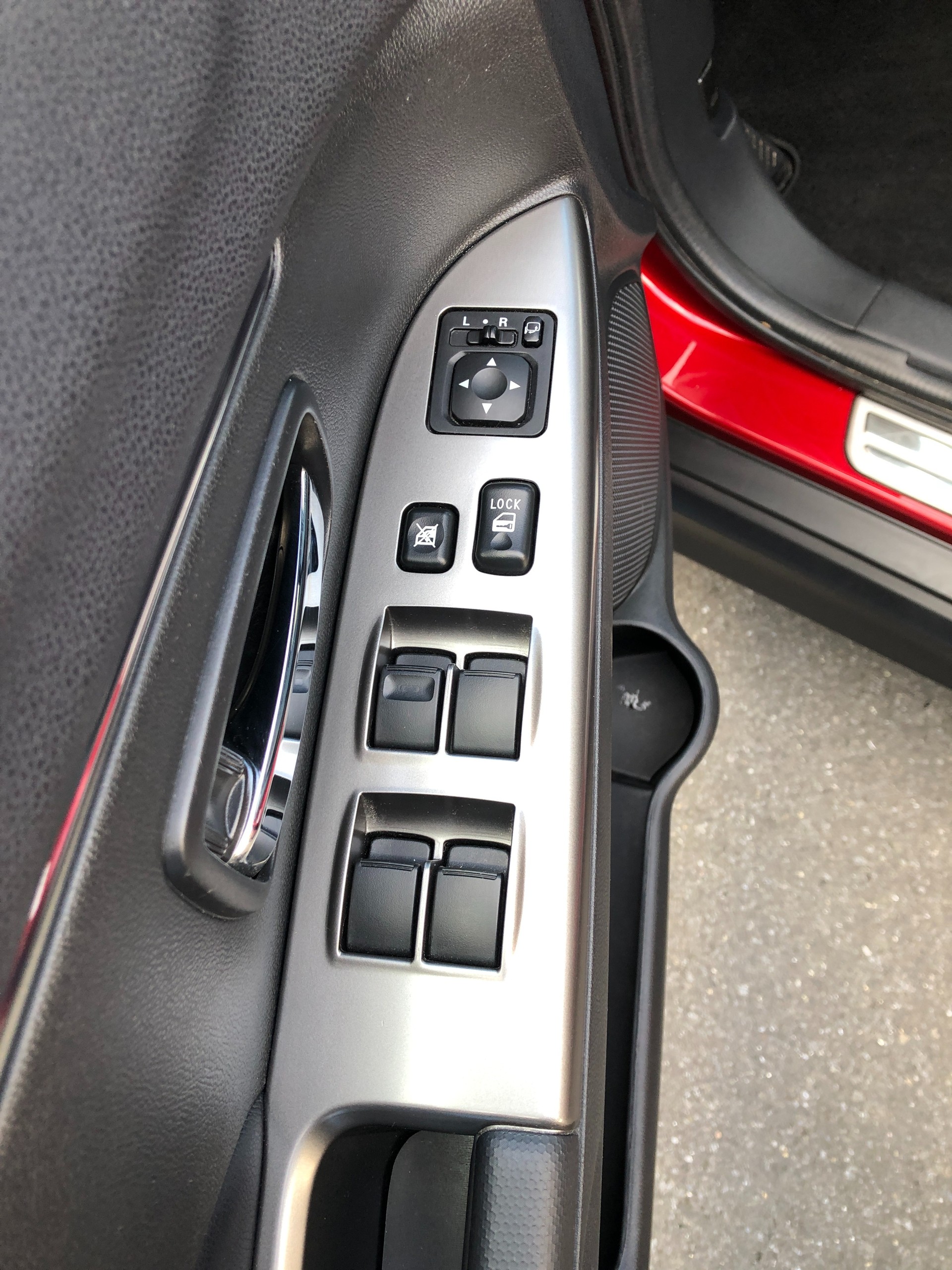 MITSUBISHI ASX 2.0 Diamond 4WD Automat-image-8