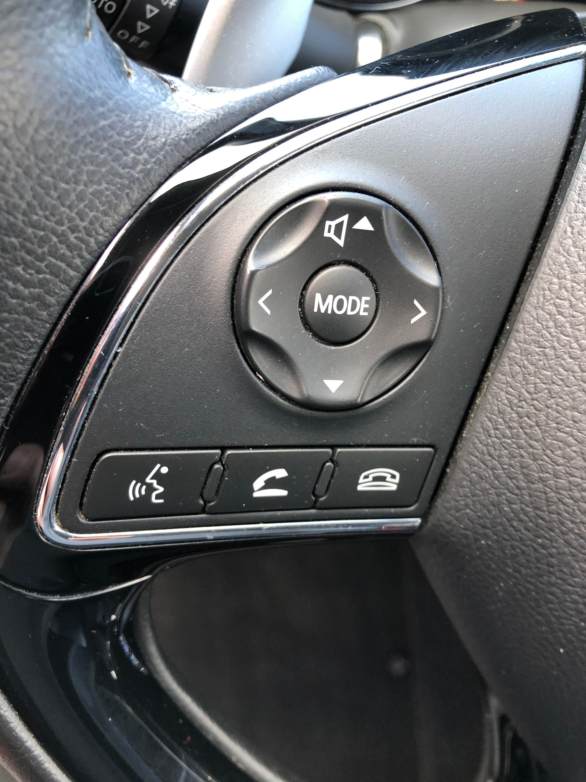 MITSUBISHI ASX 2.0 Diamond 4WD Automat-image-10