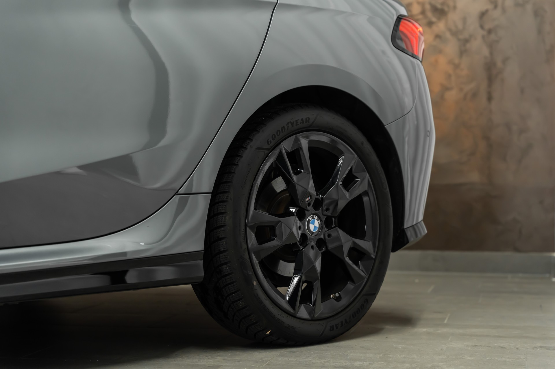 BMW 118d Steptronic M Sport *Facelift*Fahrassist*R-Kamera*-showroom-element-2